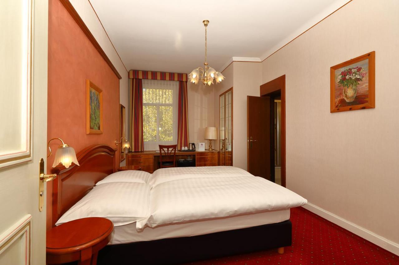 Small Double Room,1576685456:JPEG
