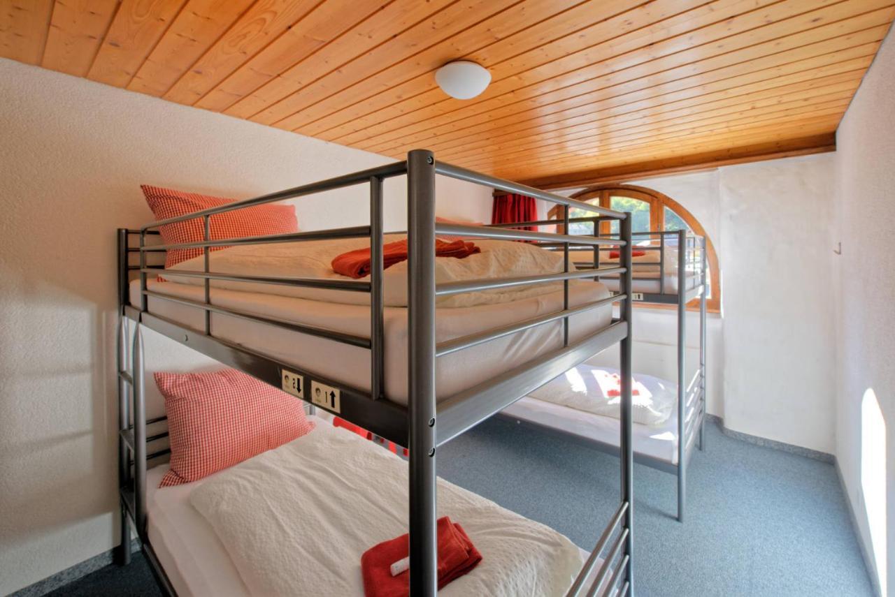 Single Bed in Mixed Dormitory Room