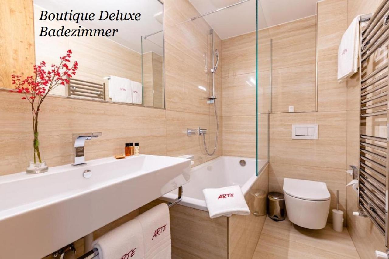 Deluxe Double Room with Balcony,1022081164:JPEG