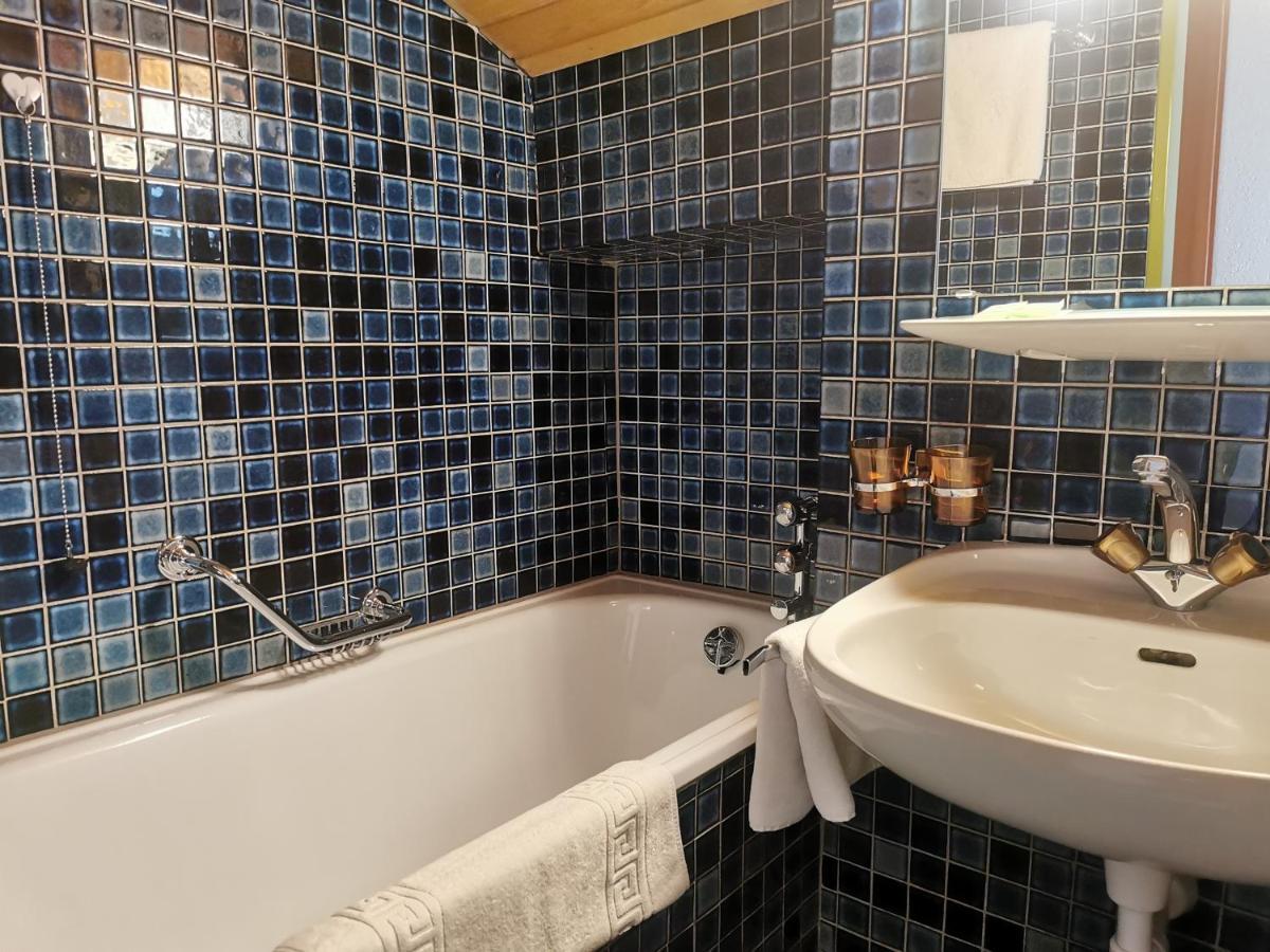 Economy Double Room,1038169891:JPEG