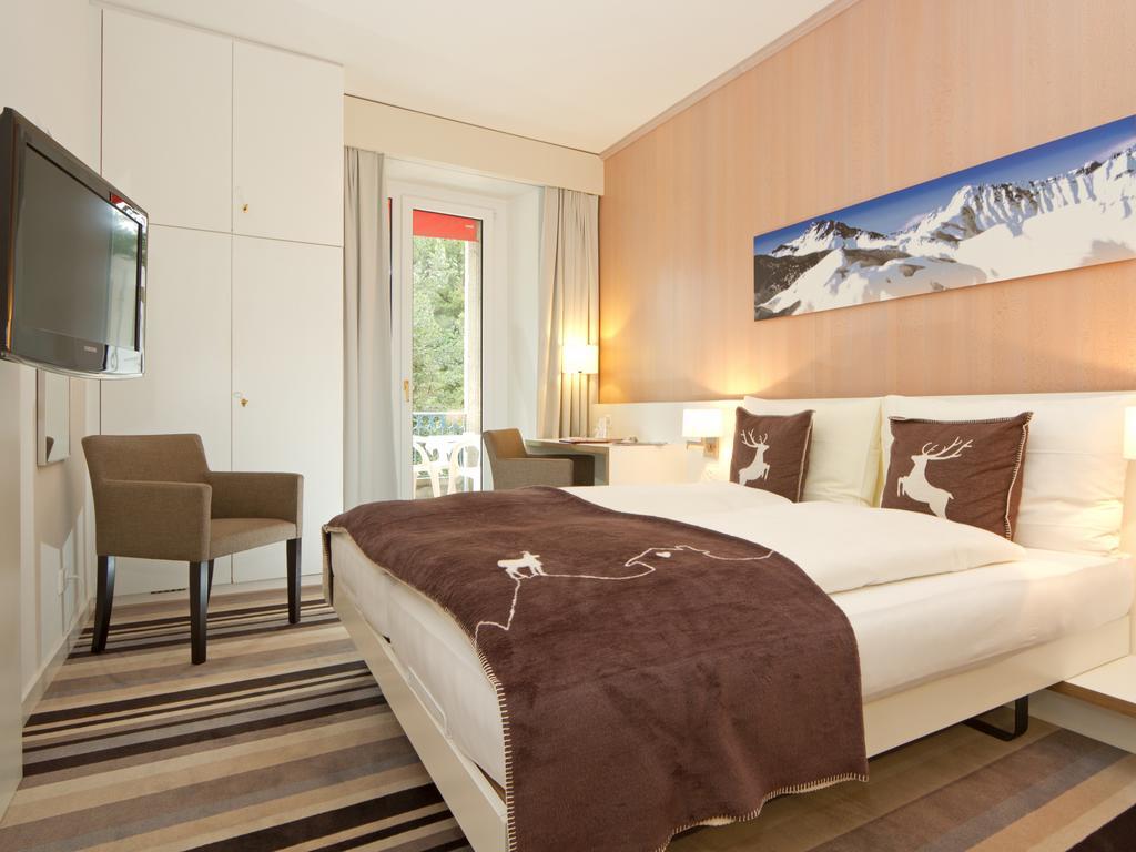 Tweepersoonskamer met 1 of 2 Bedden en Balkon