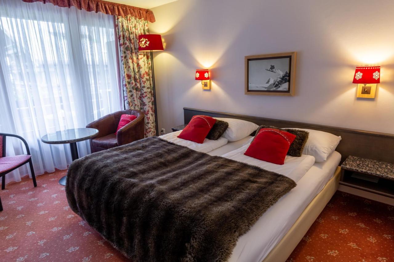 Tweepersoonskamer met 1 of 2 Bedden en Balkon