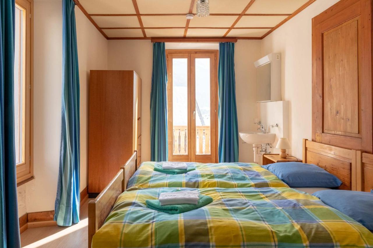 Chambre Lits Jumeaux avec Toilettes Communes