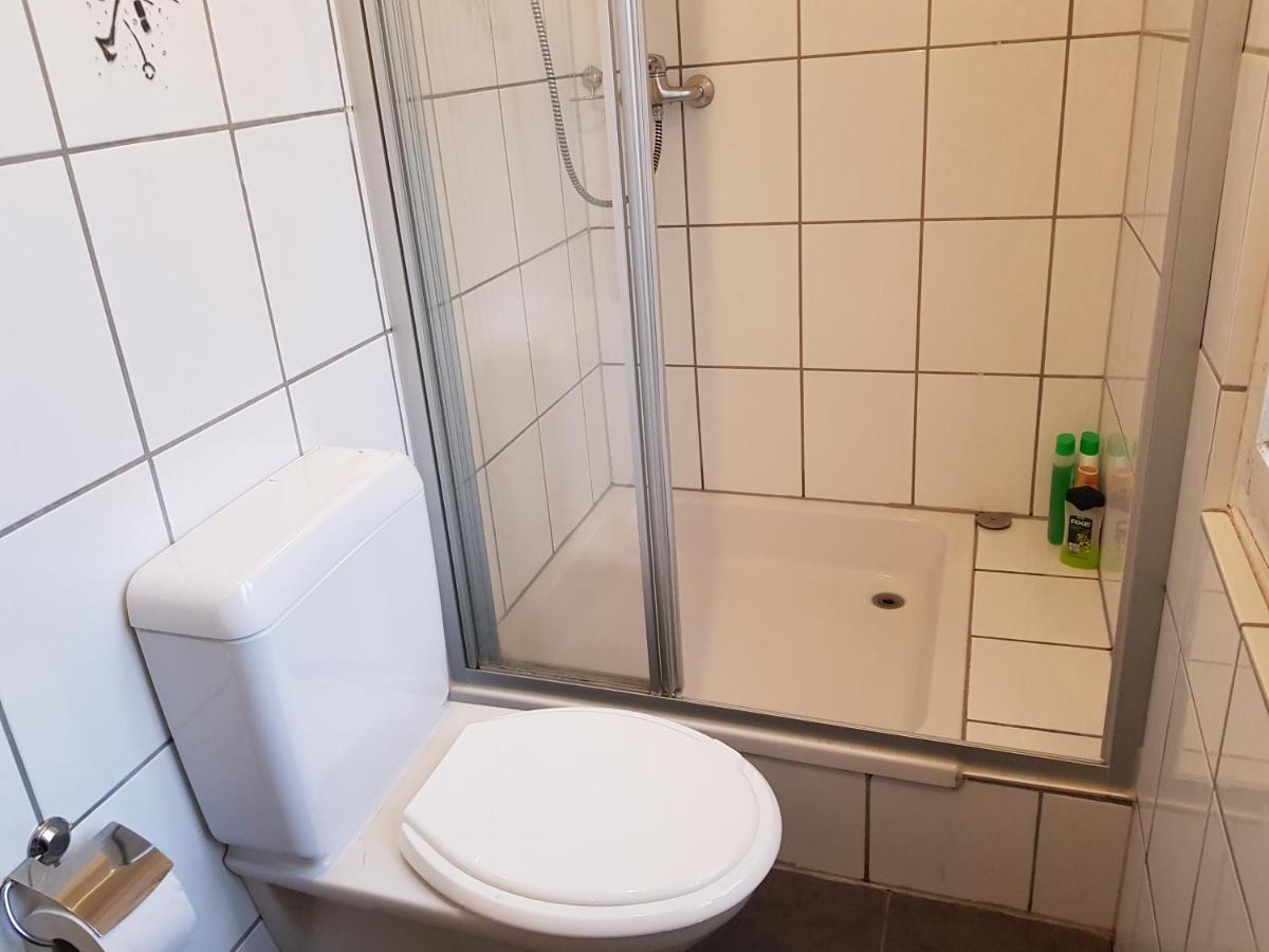 Eenpersoonsbed in Mannenslaapzaal met 4 Bedden