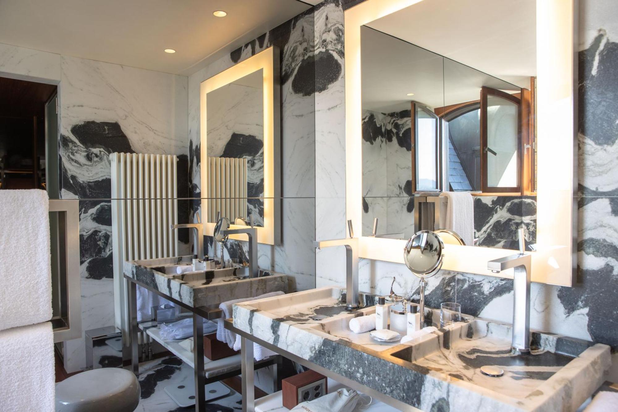 Lakeview Suite,1210026670:JPEG