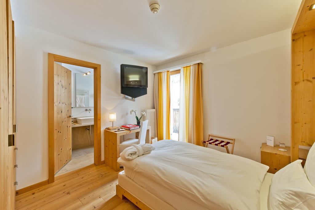 Single Room,124438737:JPEG