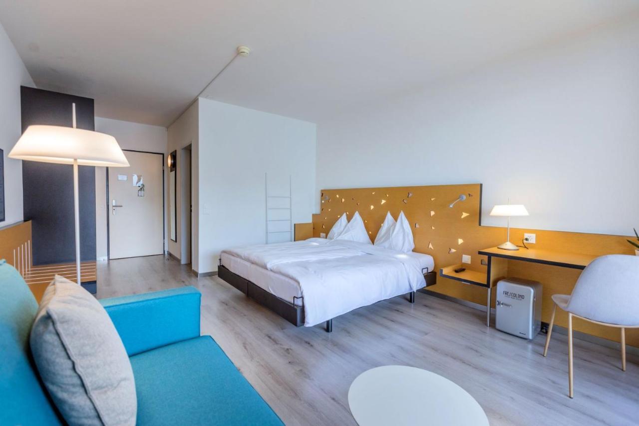 Large Premium Lake View Room