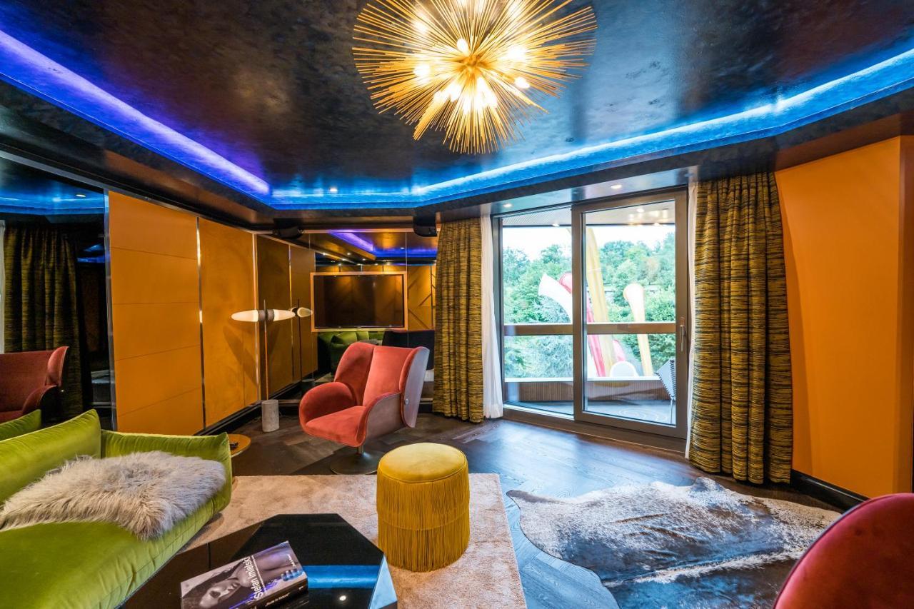 1 Cama | Suíte Vem Jogar com Varanda e Jantar e Festa de Ano Novo no Cinque Studio