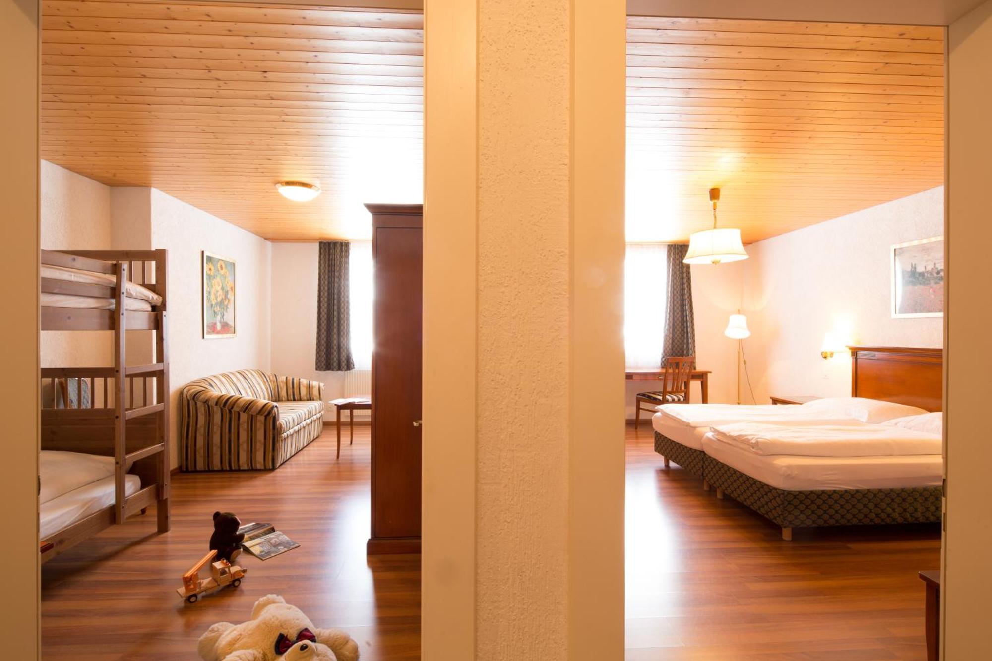 Family Suite,1275273229:JPEG