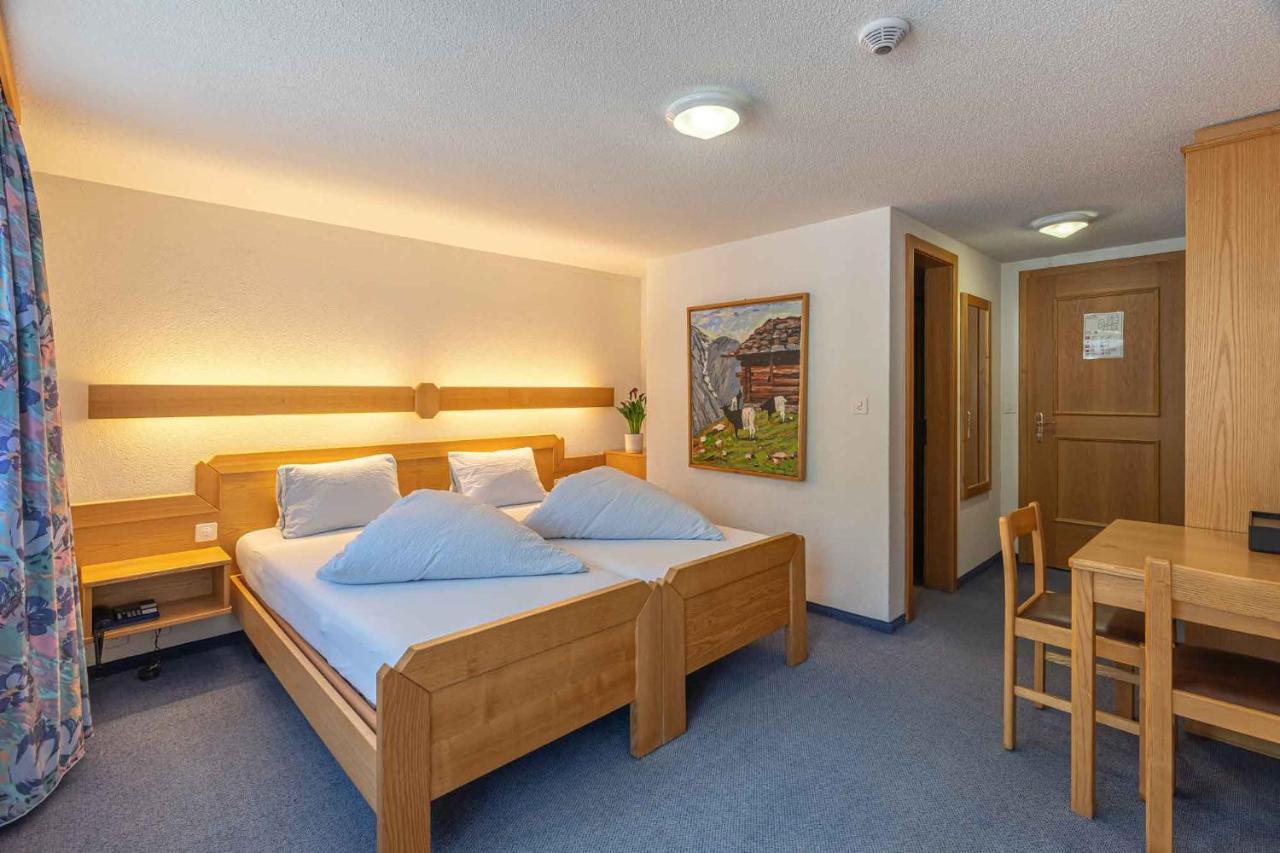 Double Room,1289278666:JPEG