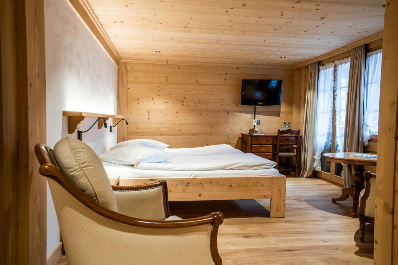 Junior Suite with Balcony