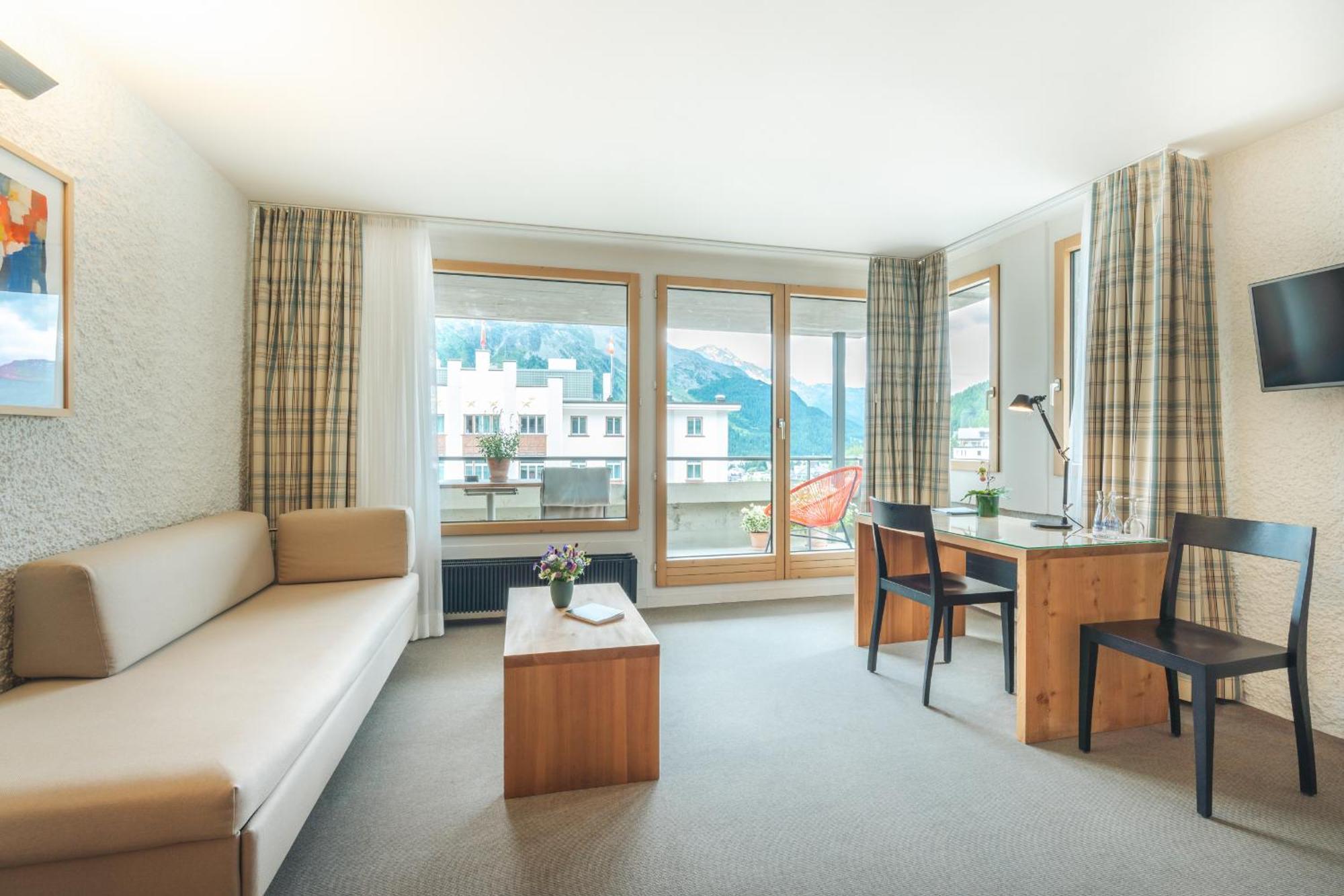 Large Room Balcony