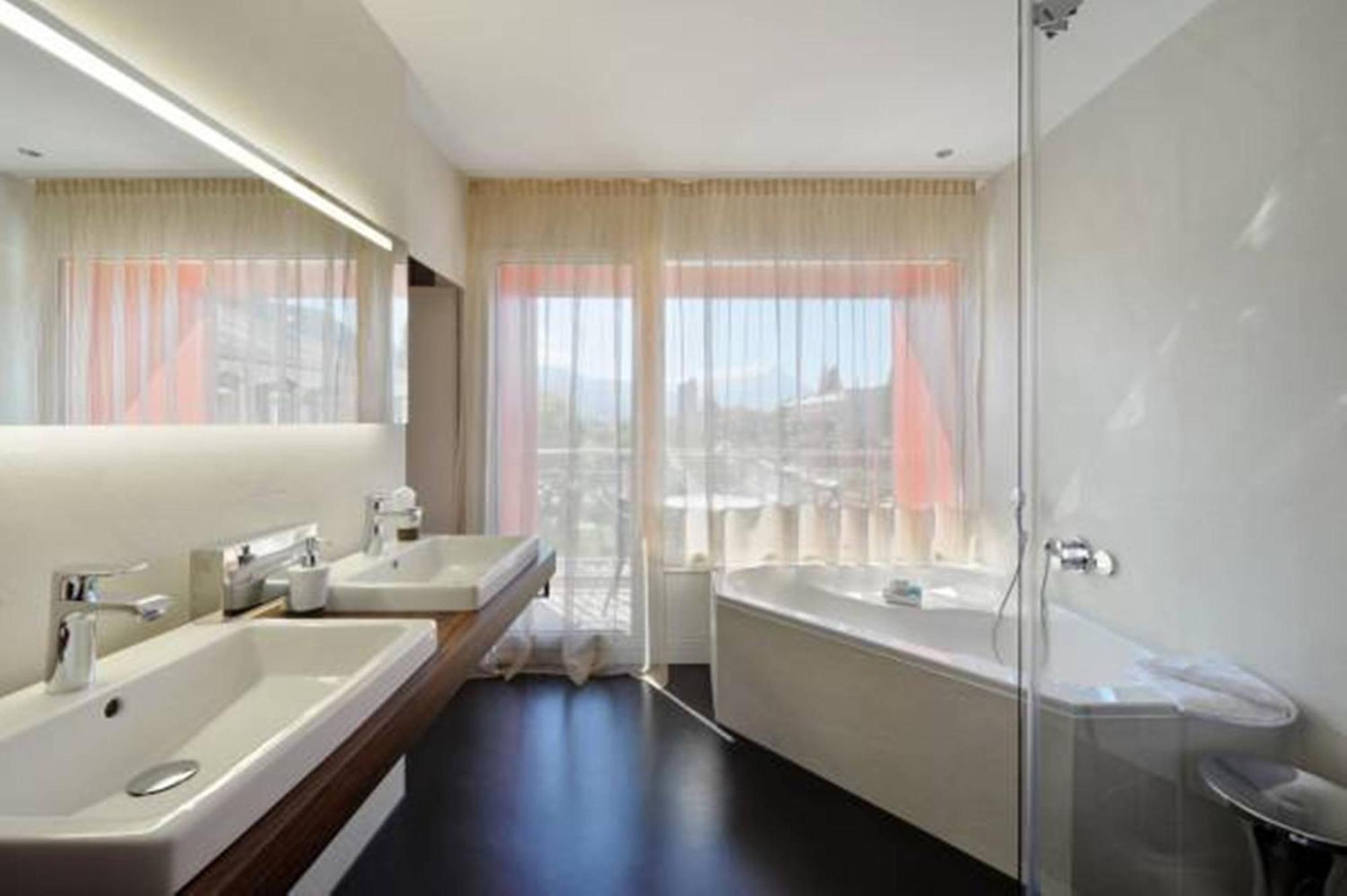 Panoramic Junior Suite with Balcony