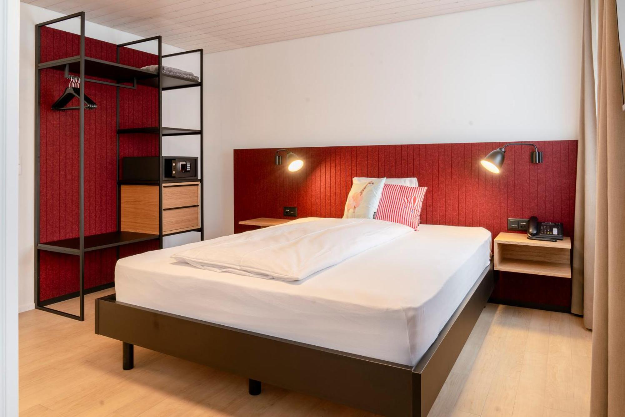 Single Room,1566902852:JPEG