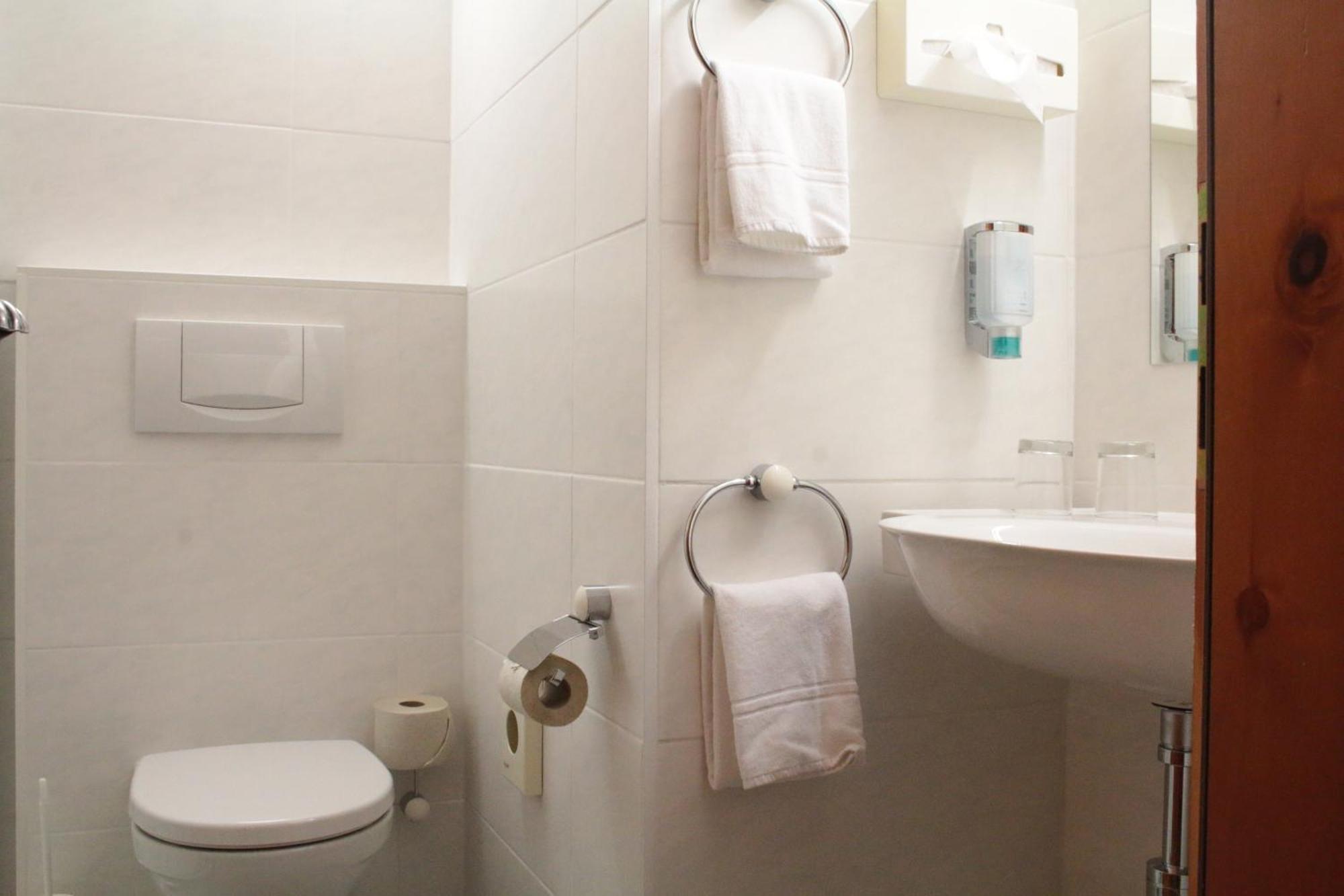 Standard Double Room,1592052019:JPEG