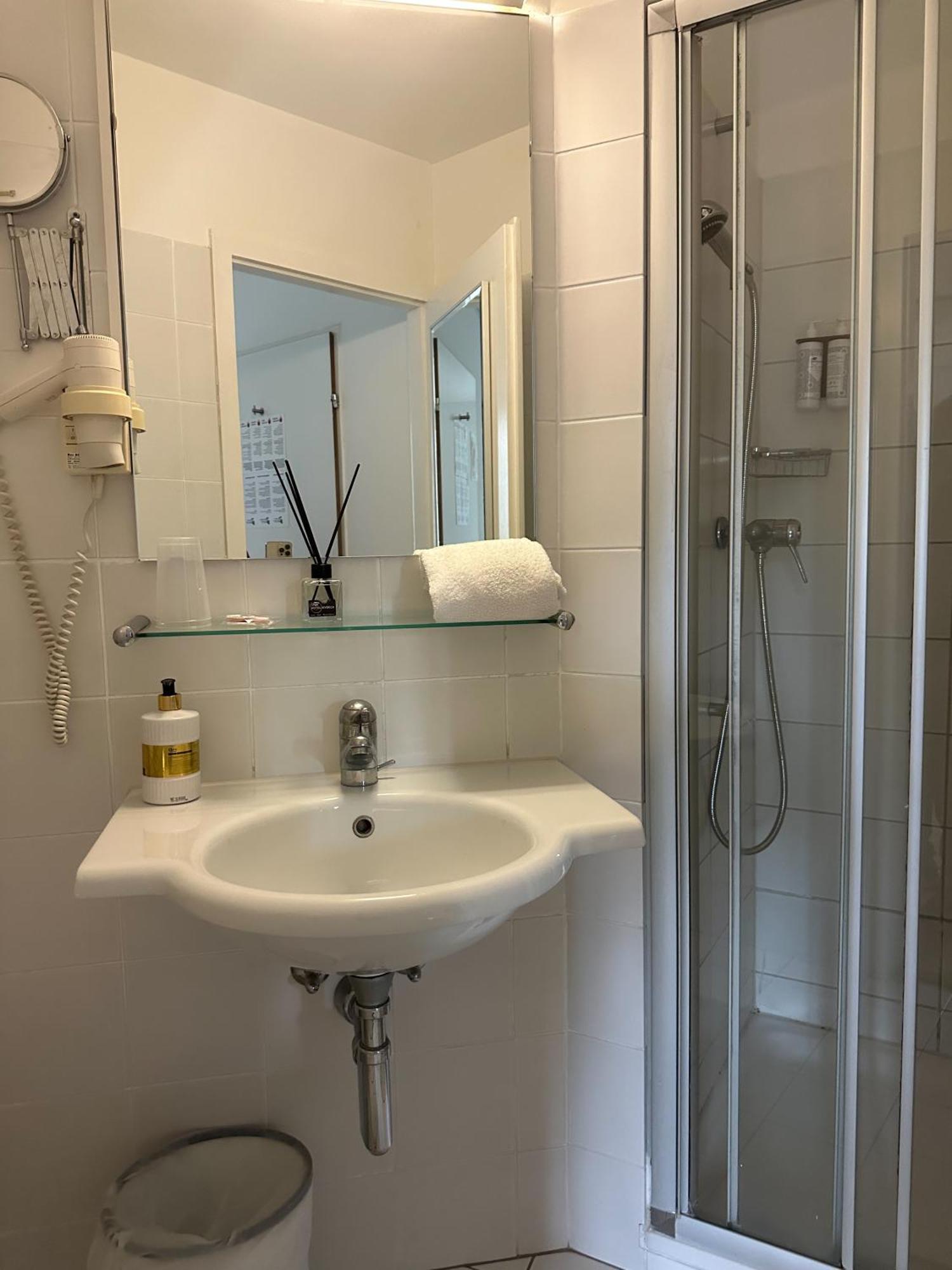 Double Room,1624312552:JPEG