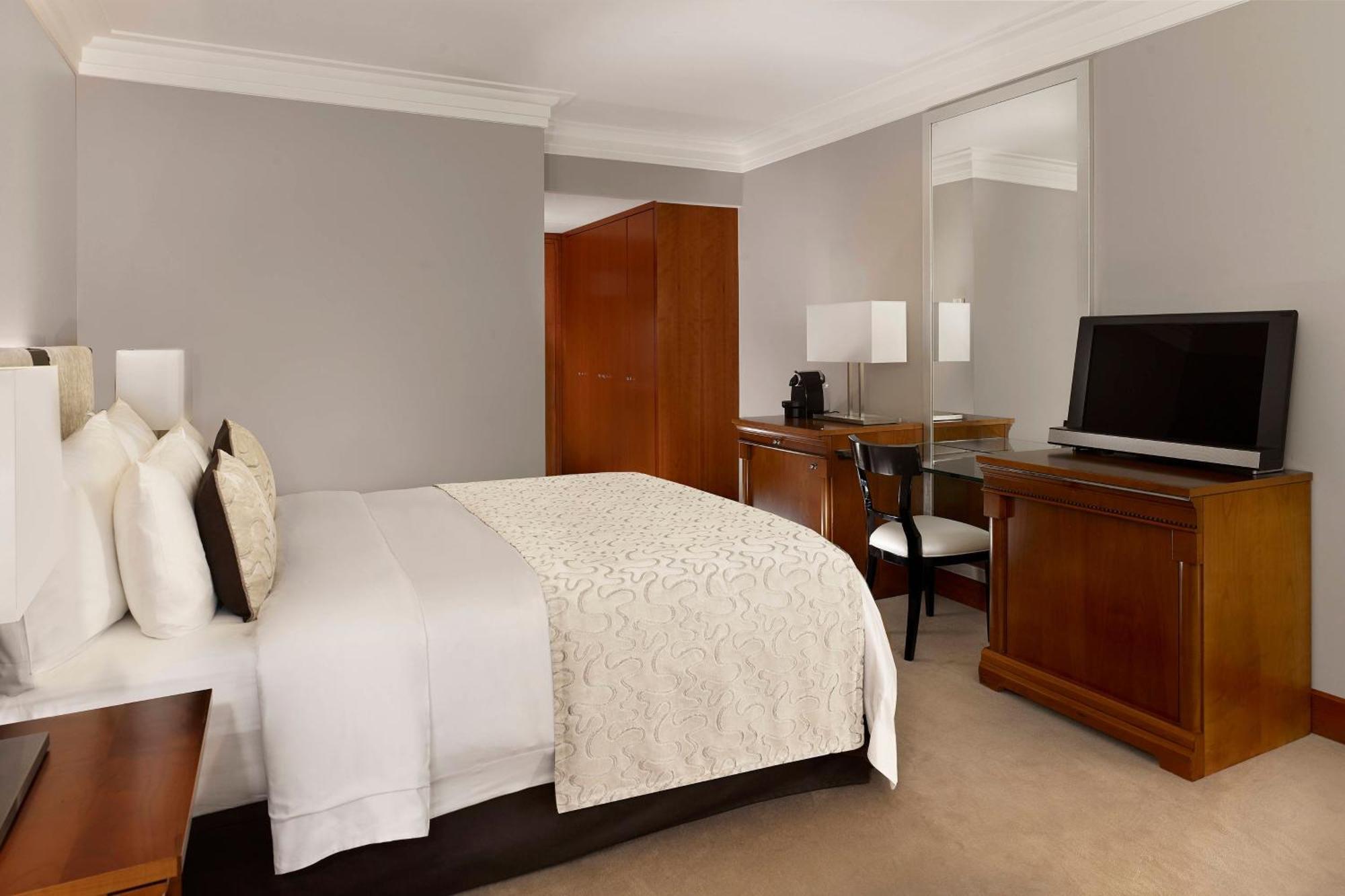 Chambre Lit King-Size ou Lits Jumeaux Deluxe - Vue sur Lac