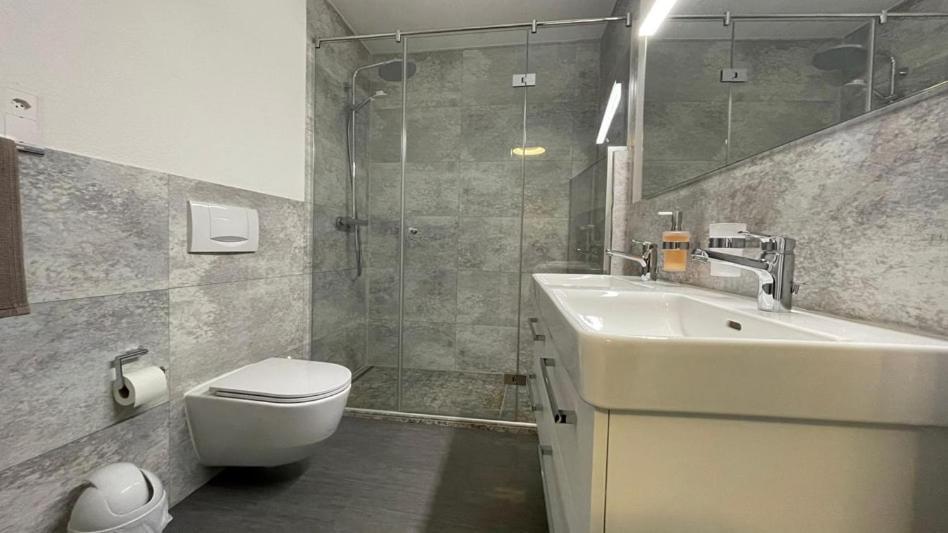 Double Room,1652869445:JPEG
