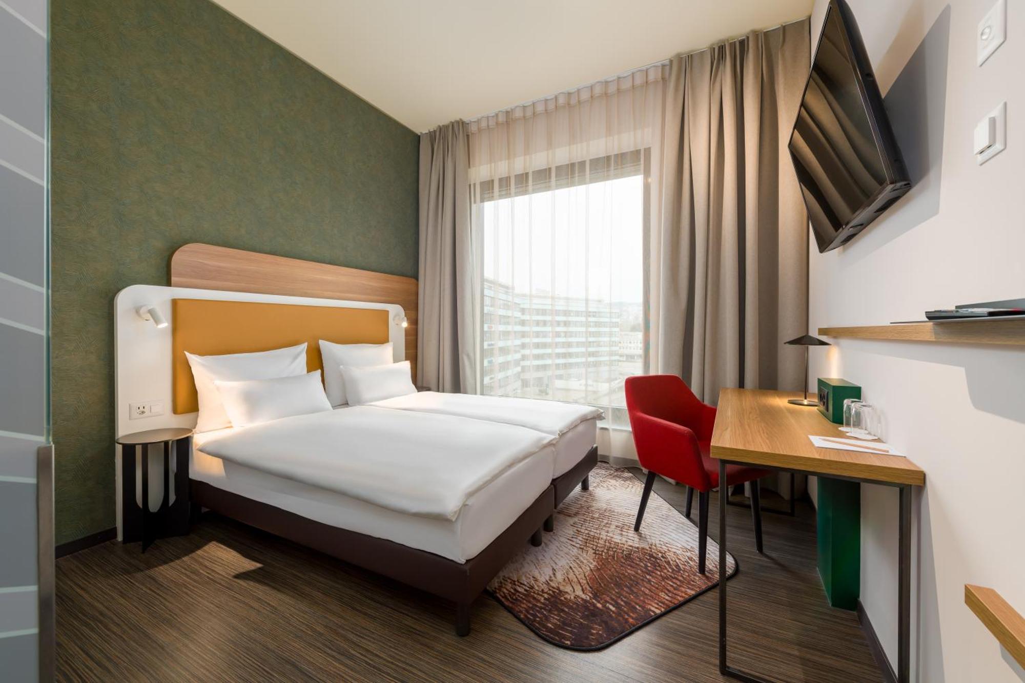 Quarto Comfort com 2 Camas de Solteiro