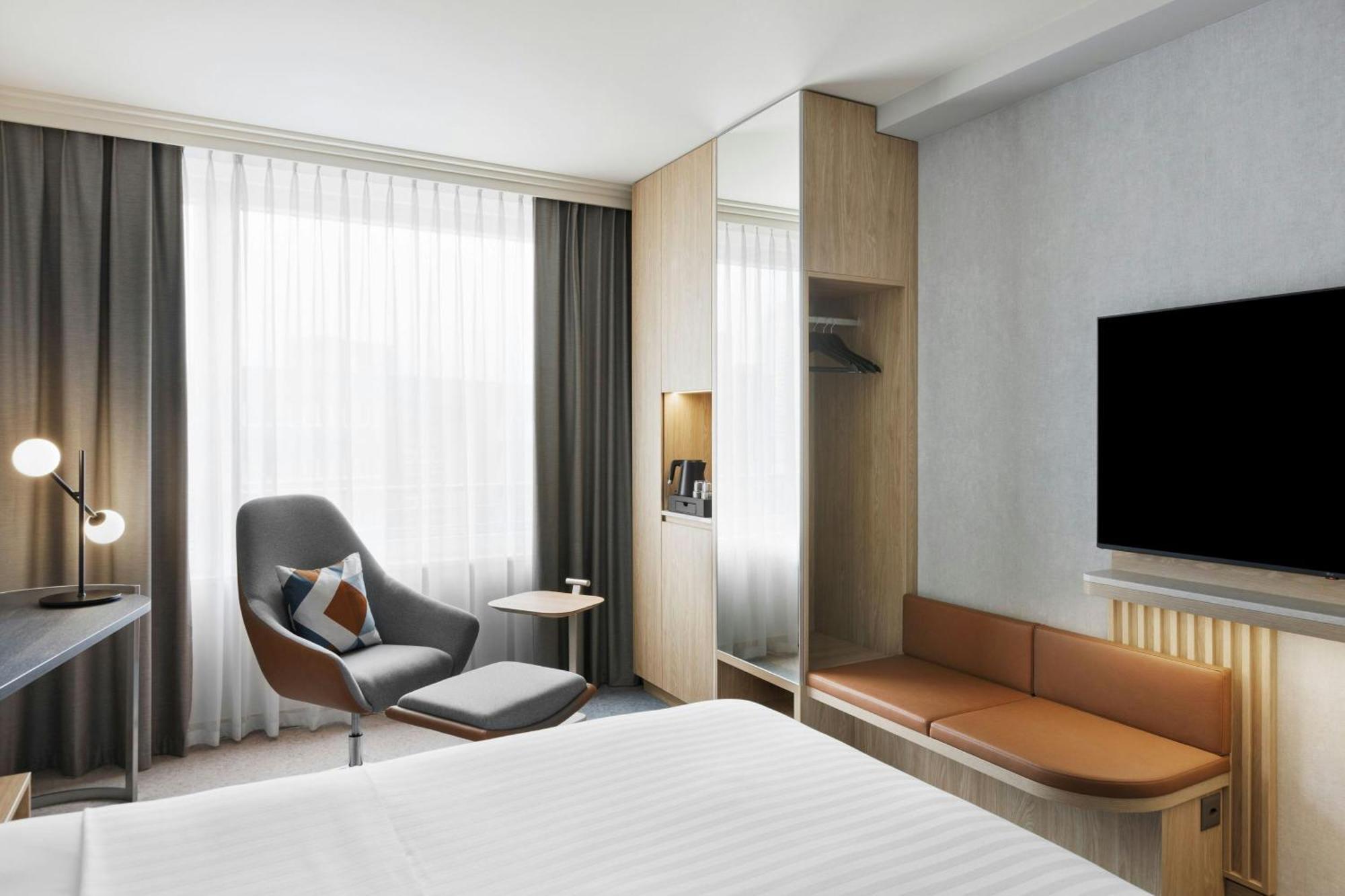 Quality King Room