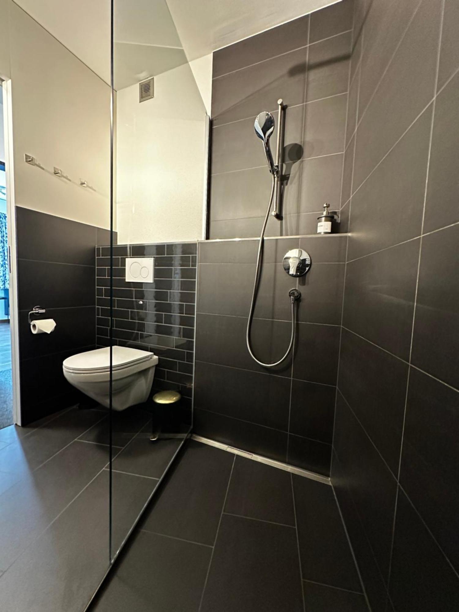 Standard Einzelzimmer mit Gemeinschaftsbad