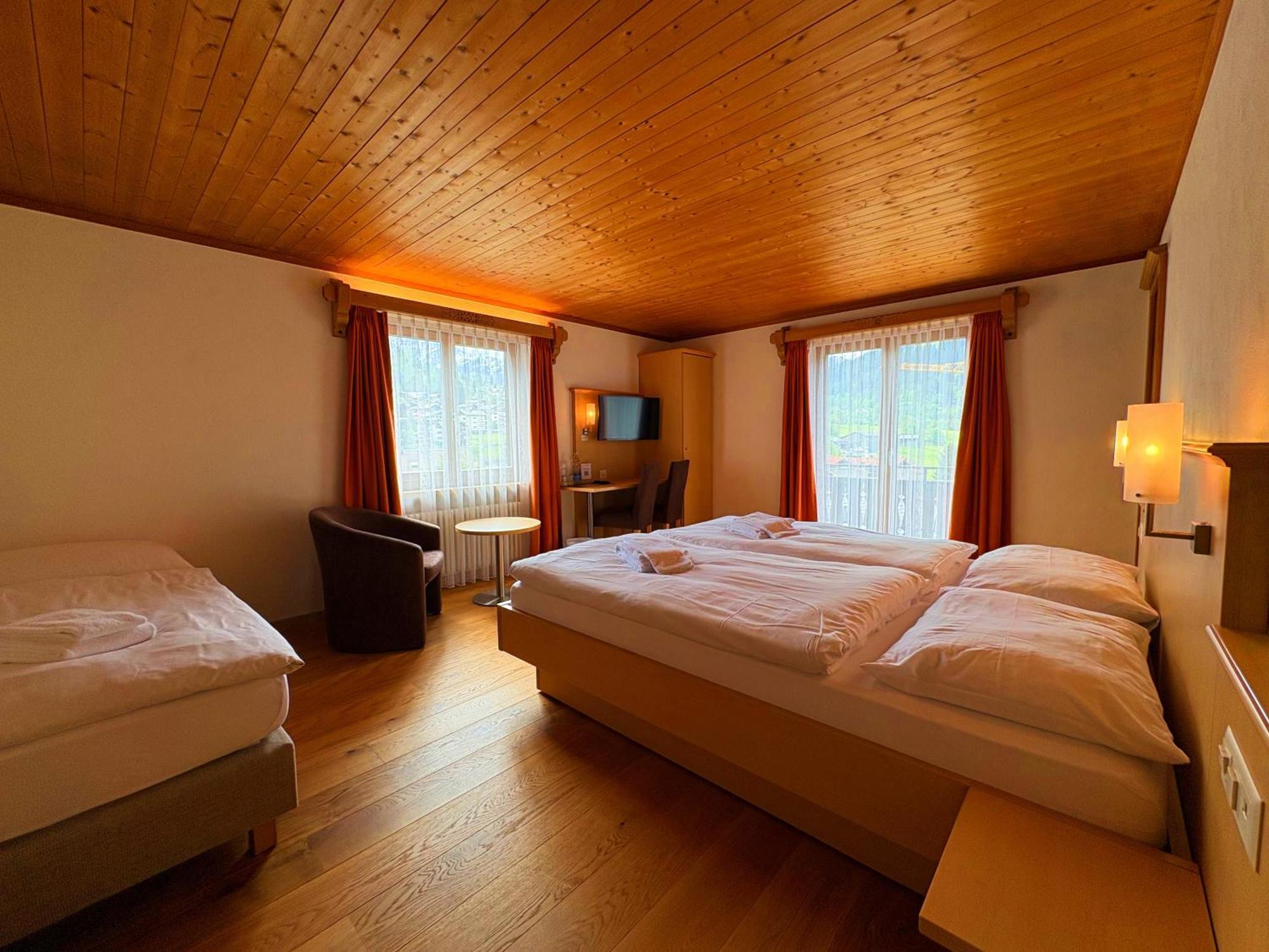 Comfort Triple Room