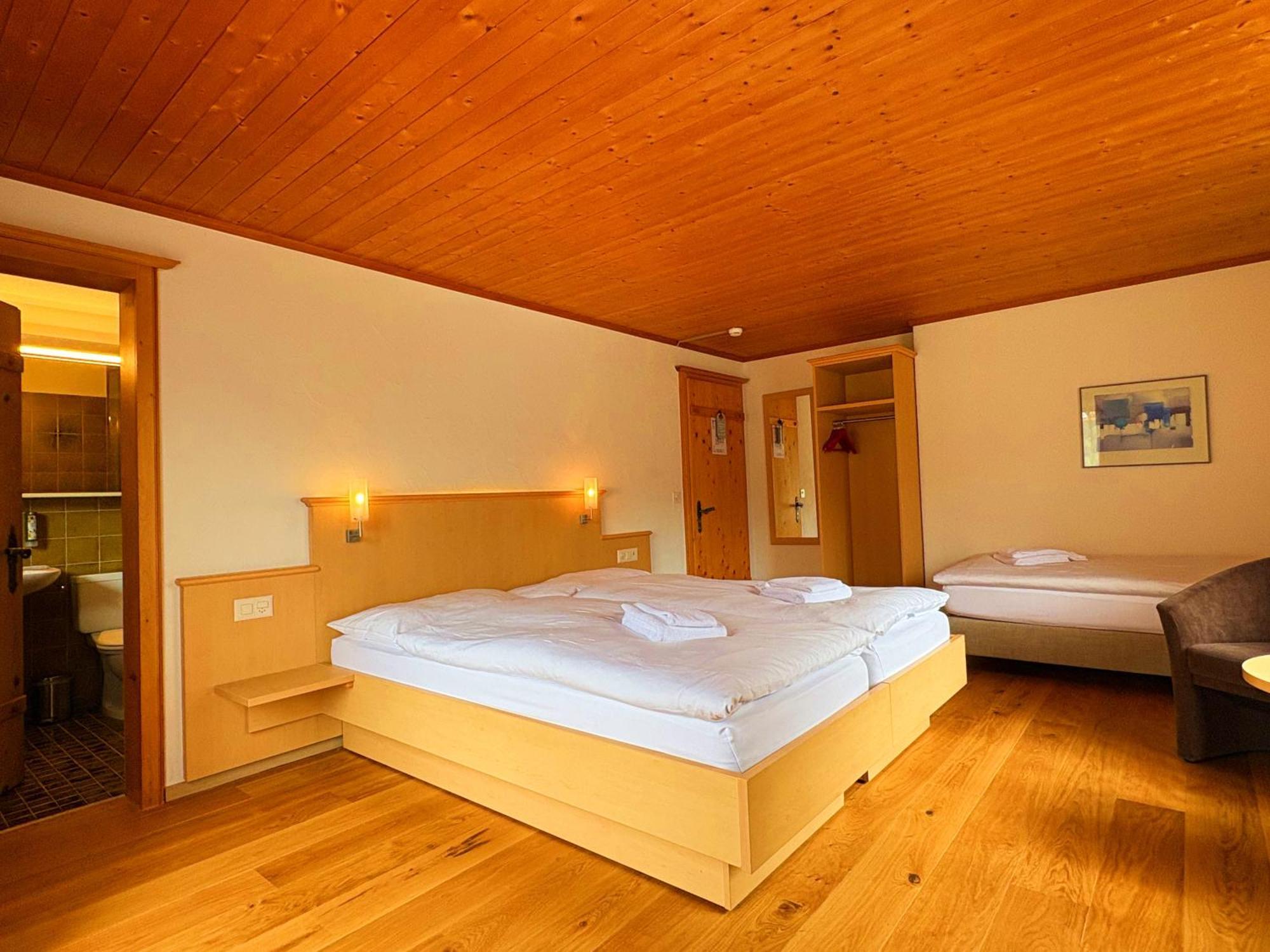 Comfort Triple Room