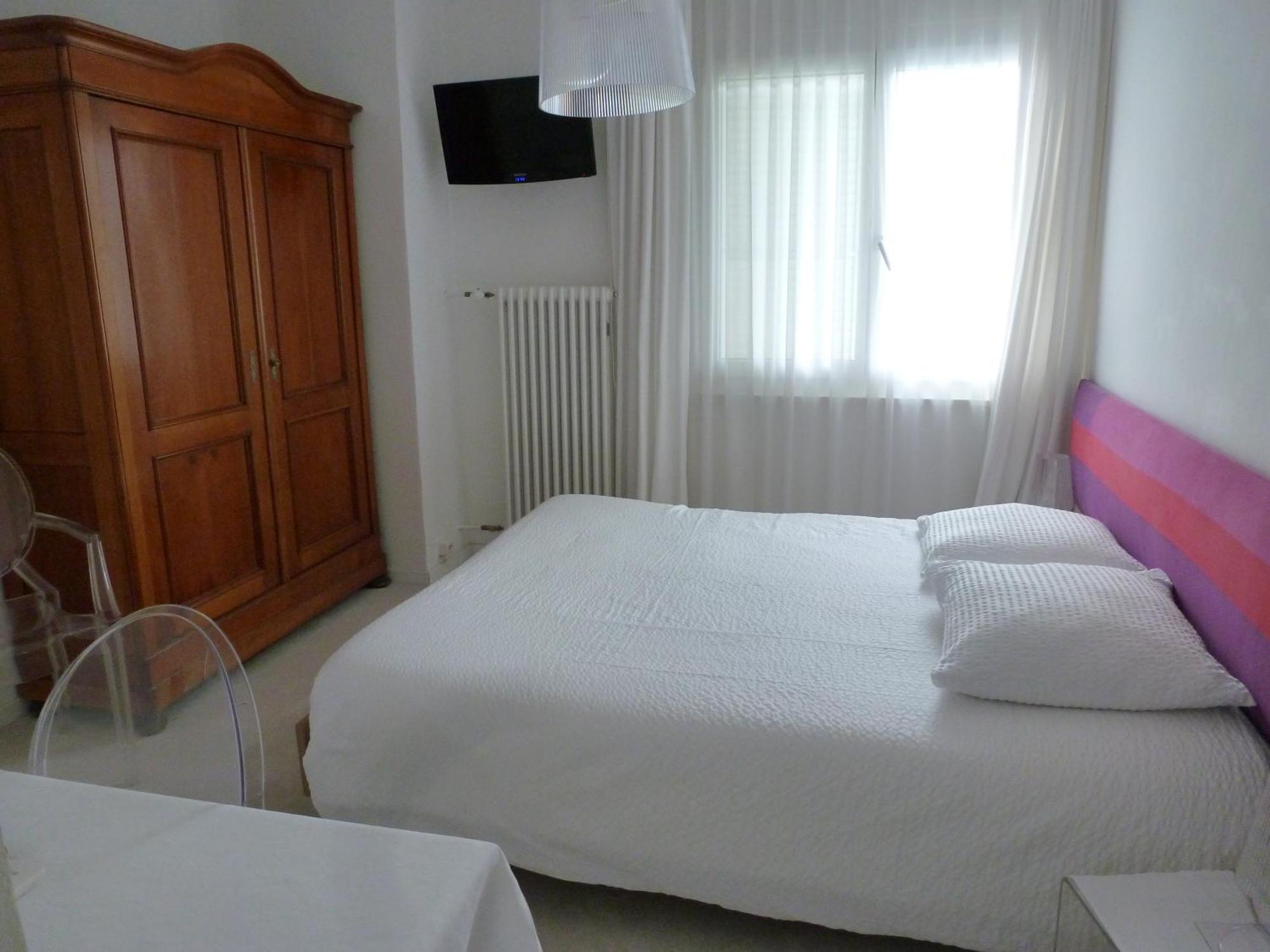 Two Connecting Double Rooms