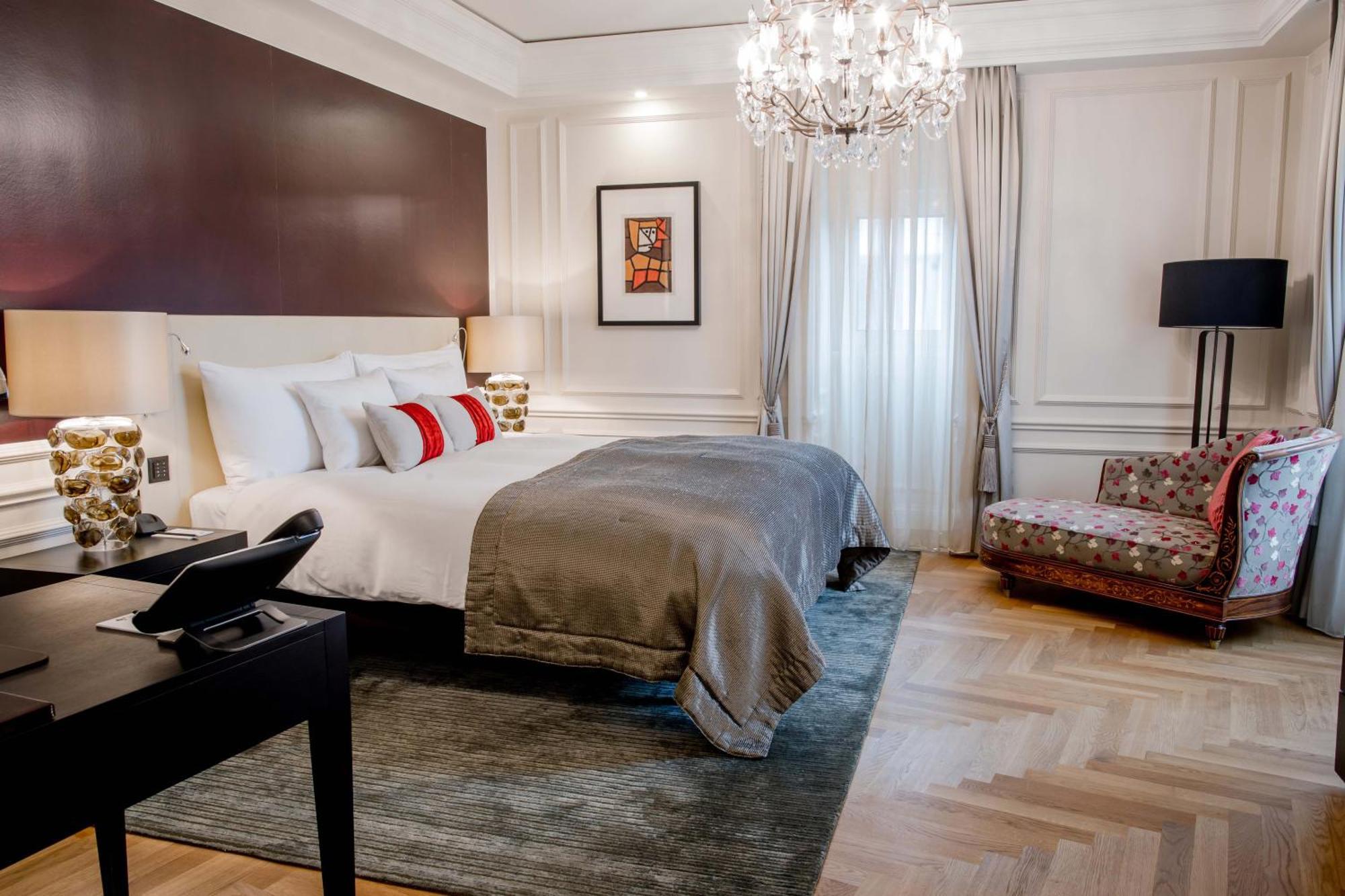 Suite Signature