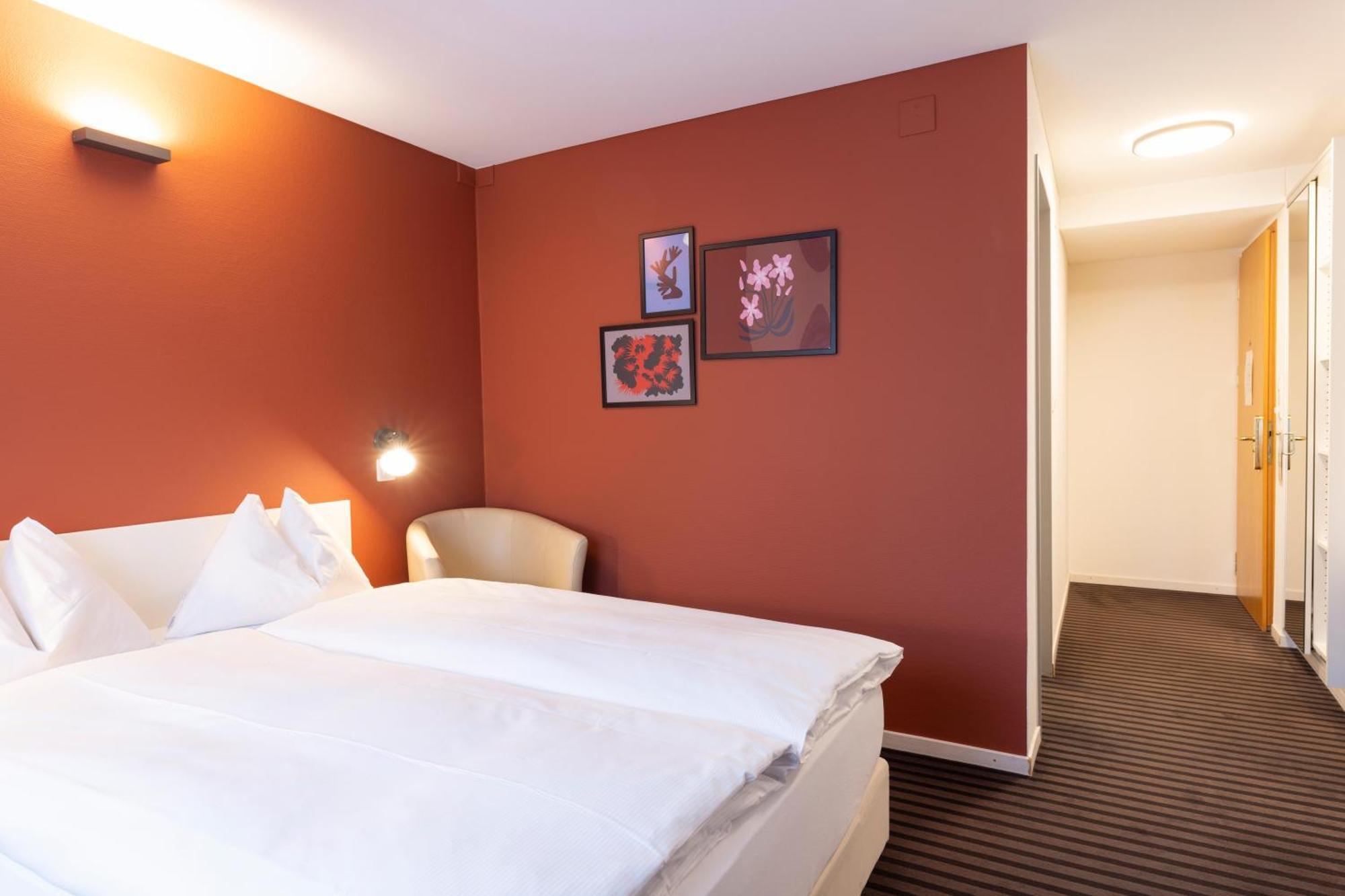 Budget Double Room,1731687661:JPEG