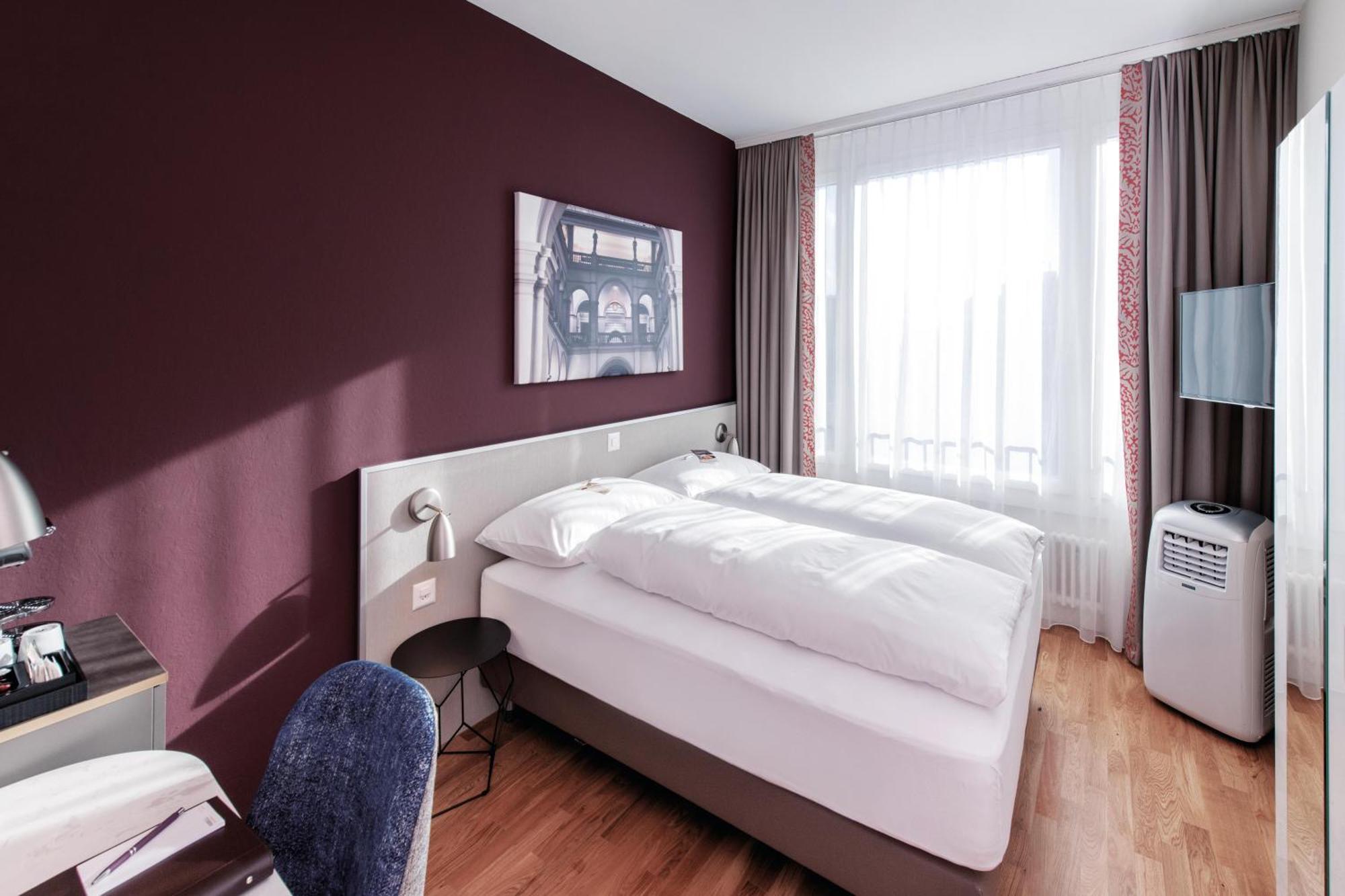 Quarto Standard com Cama Queen-size