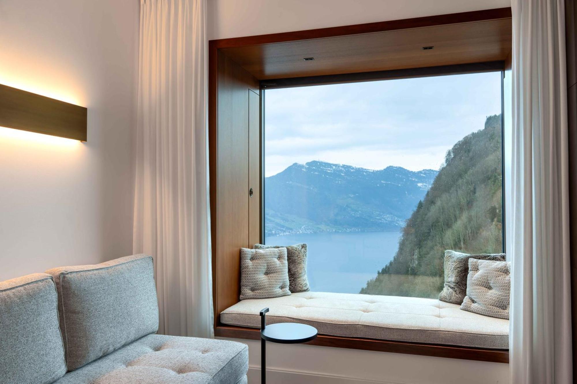 Contemporary Deluxe Room