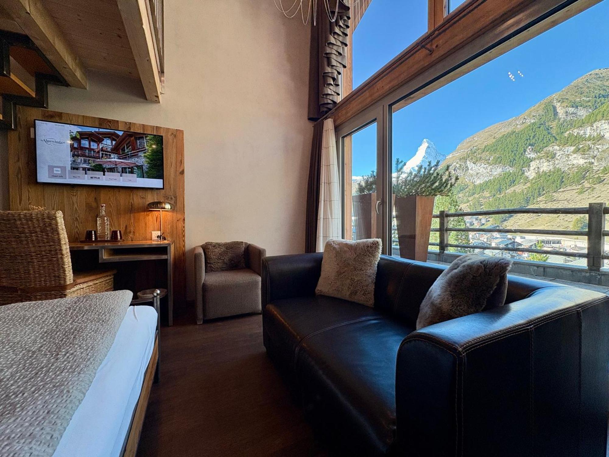 Quadruple Room with Matterhorn View
