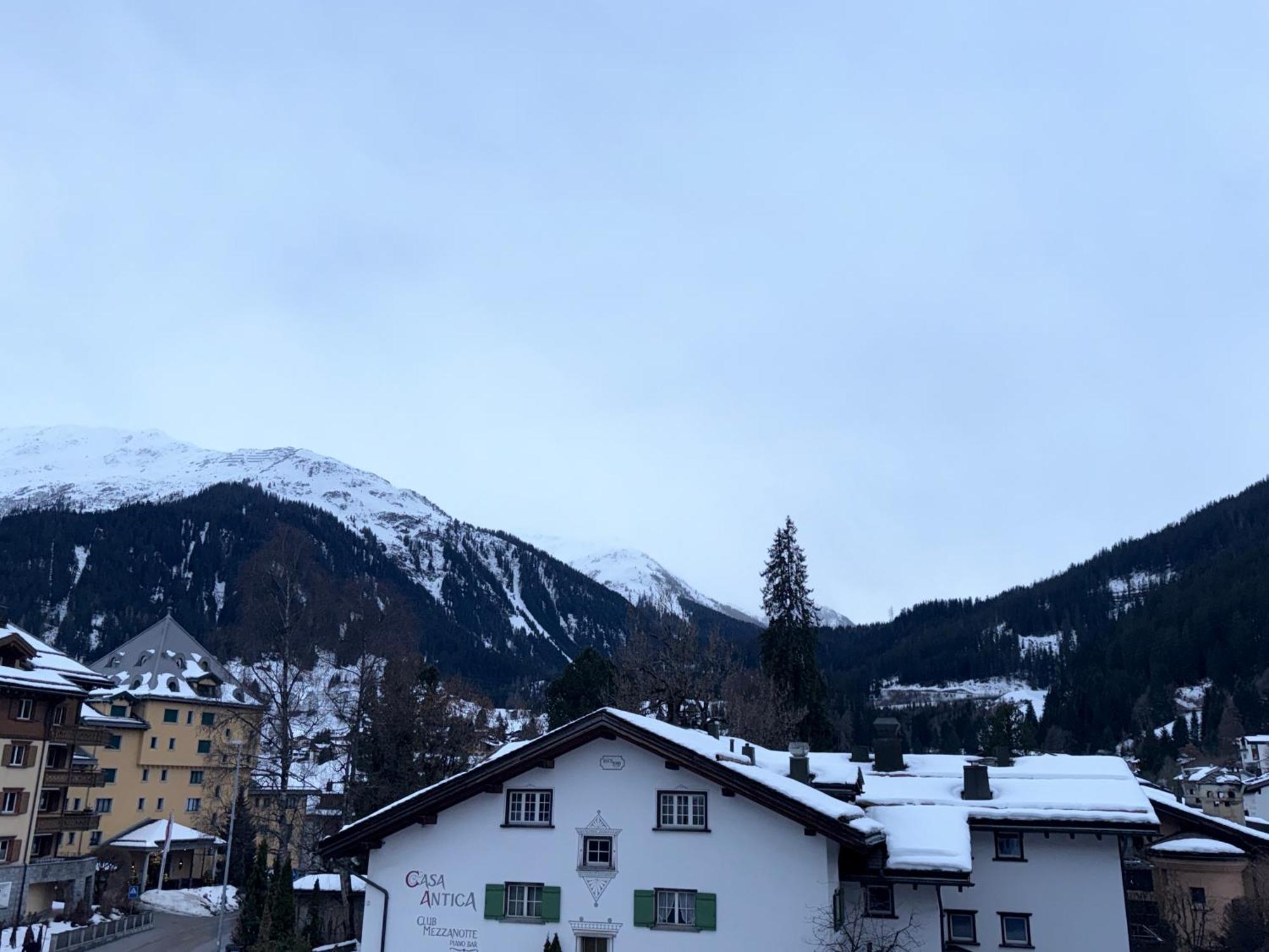 Zweibettzimmer mit Balkon