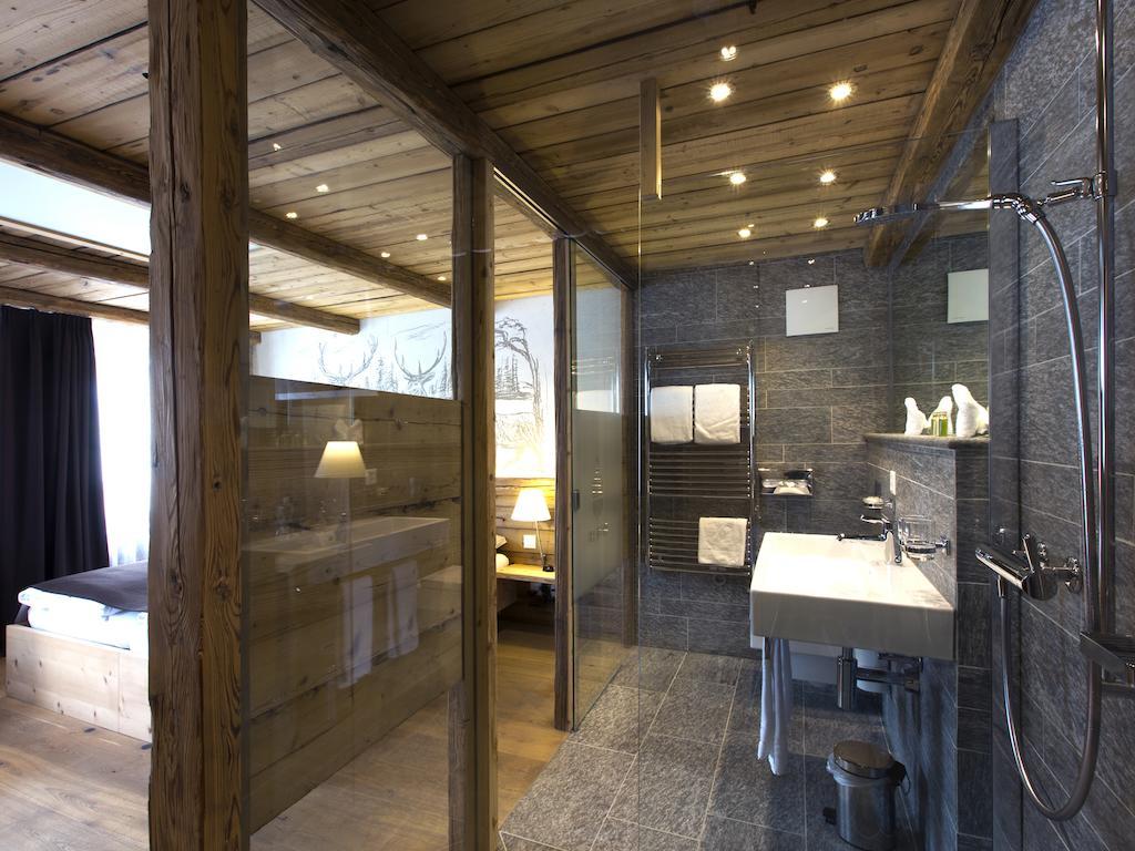 Deluxe Double Room Graphite