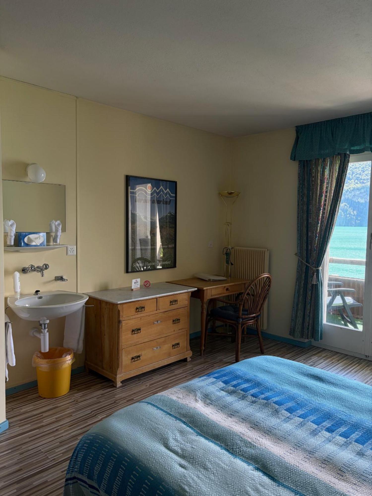 Double Room Private Bathroom Balcony Lake View