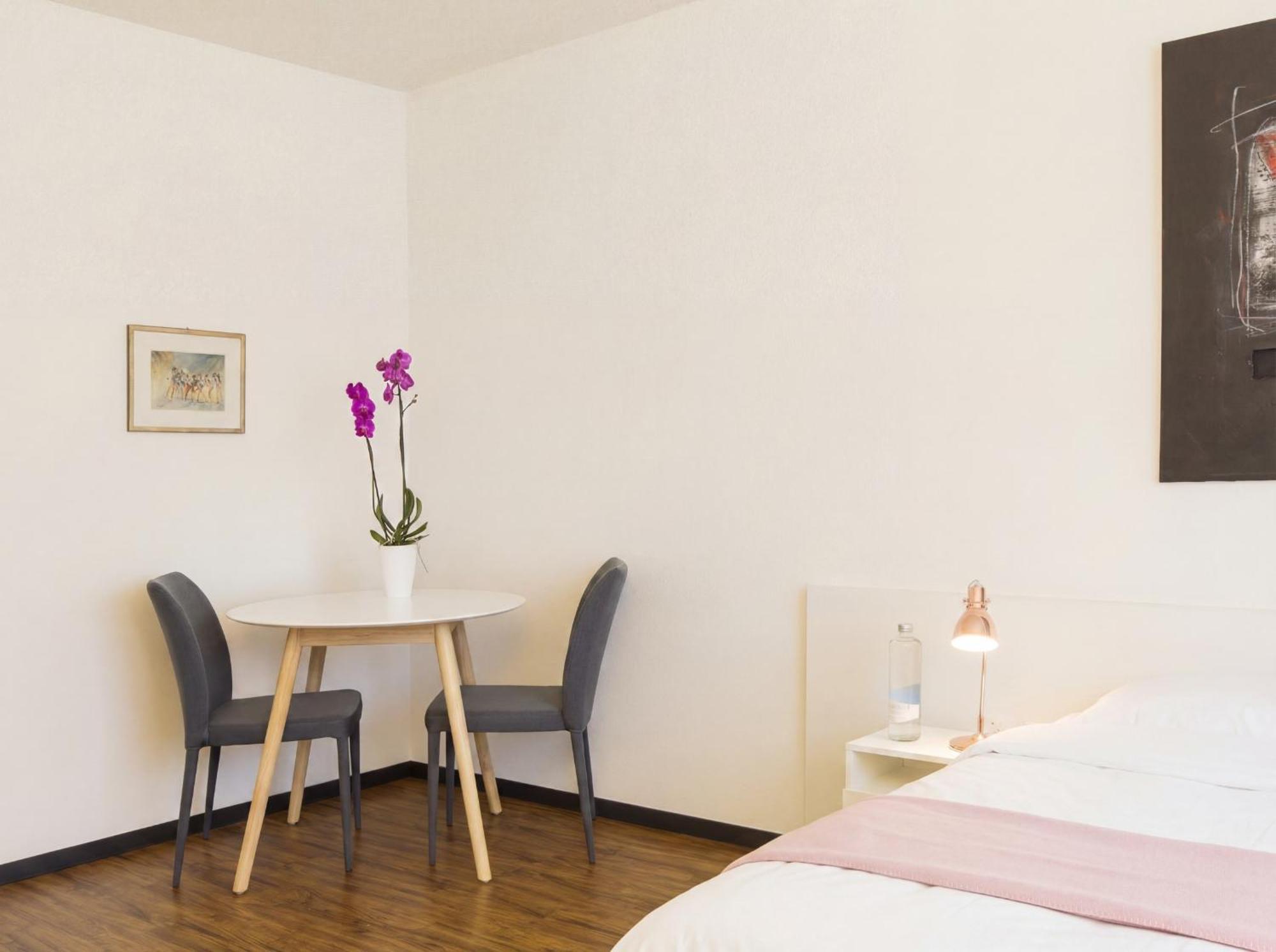 Single Apartment
