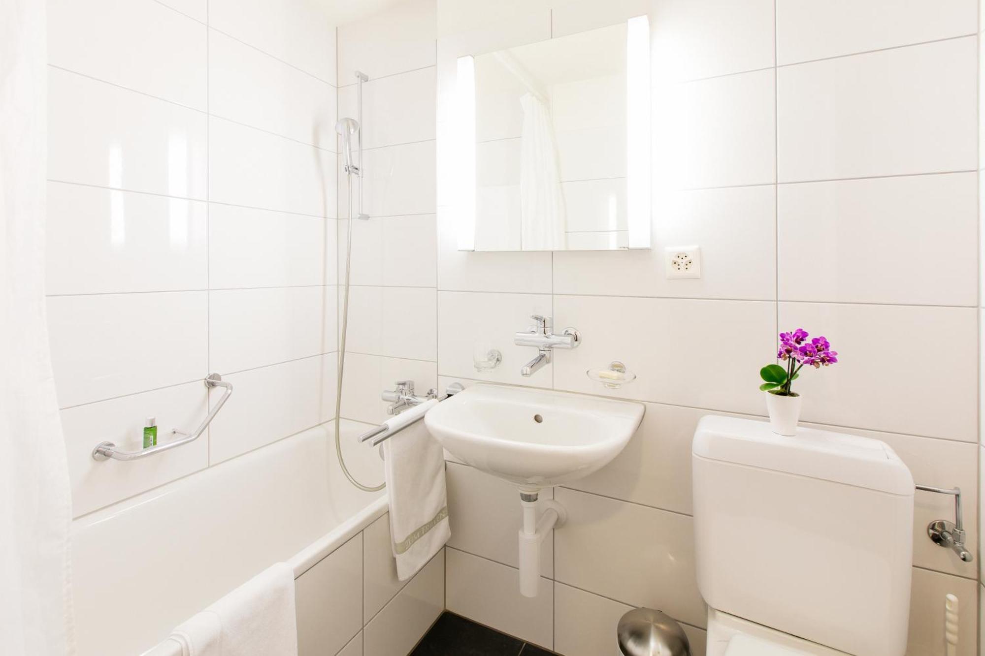 Single Apartment