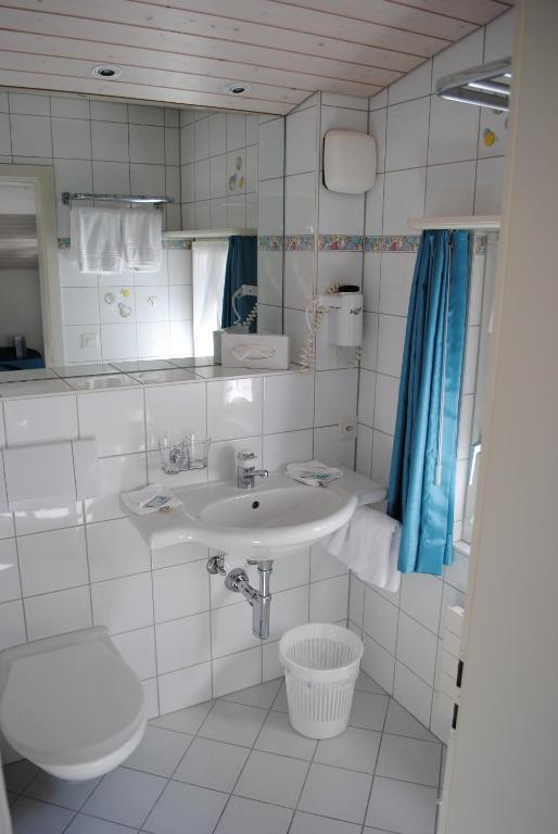 Standard Double Room with Mountain View