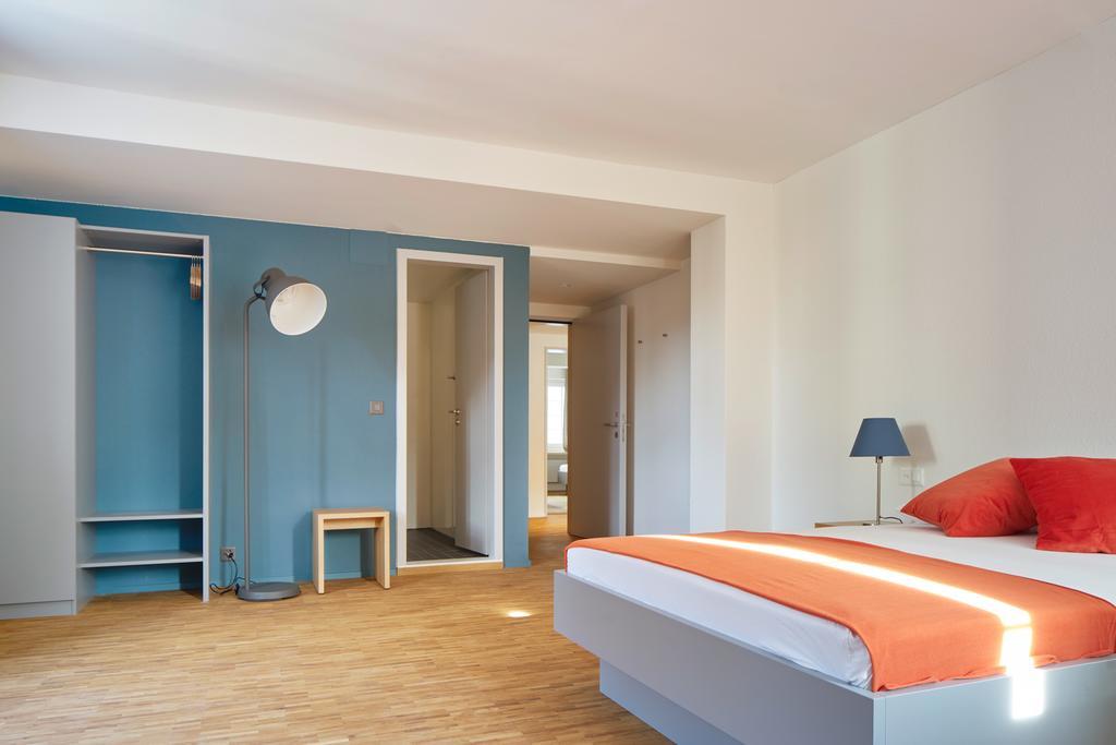 Quarto com 2 Camas de Solteiro