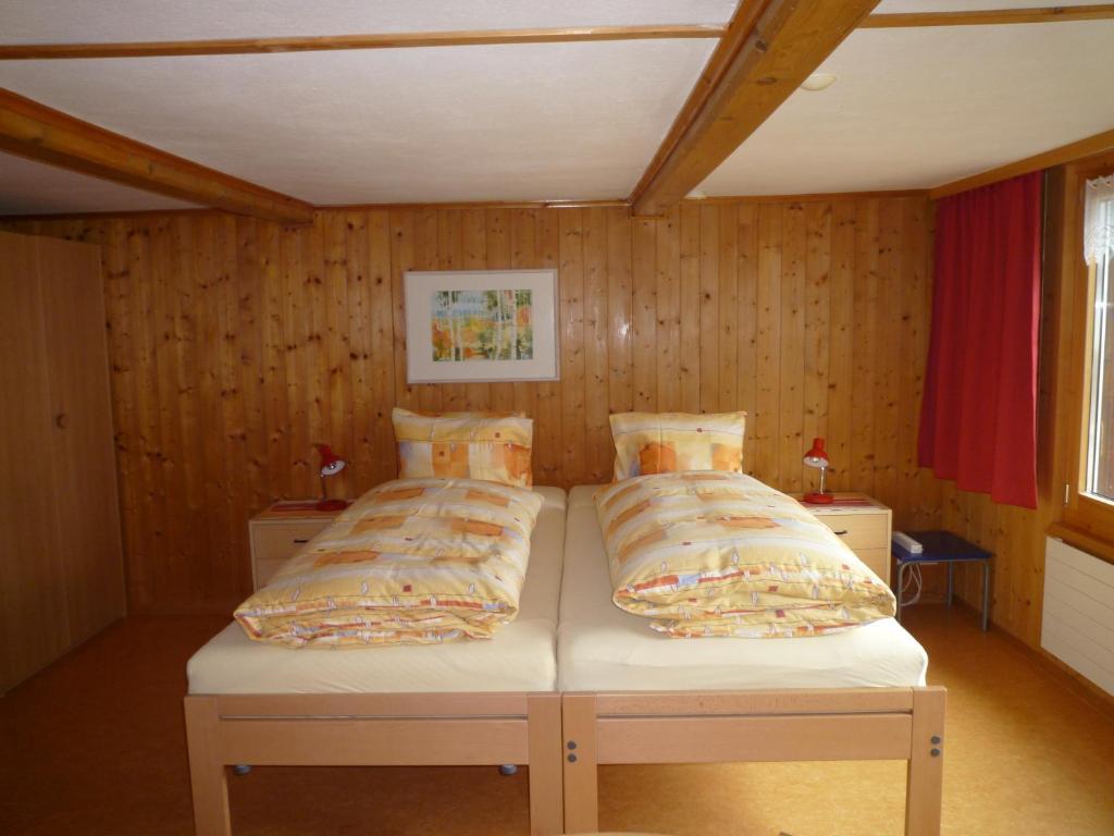 Double Room with Mountain View and Shared Bathroom