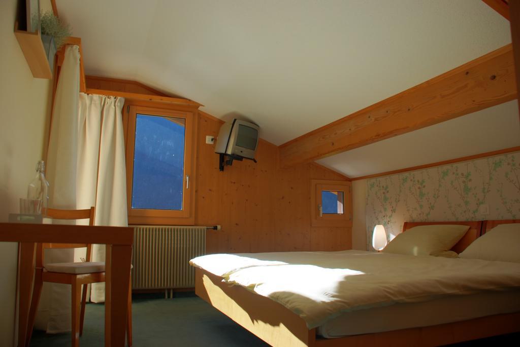 Medium Double Room,449519337:JPEG