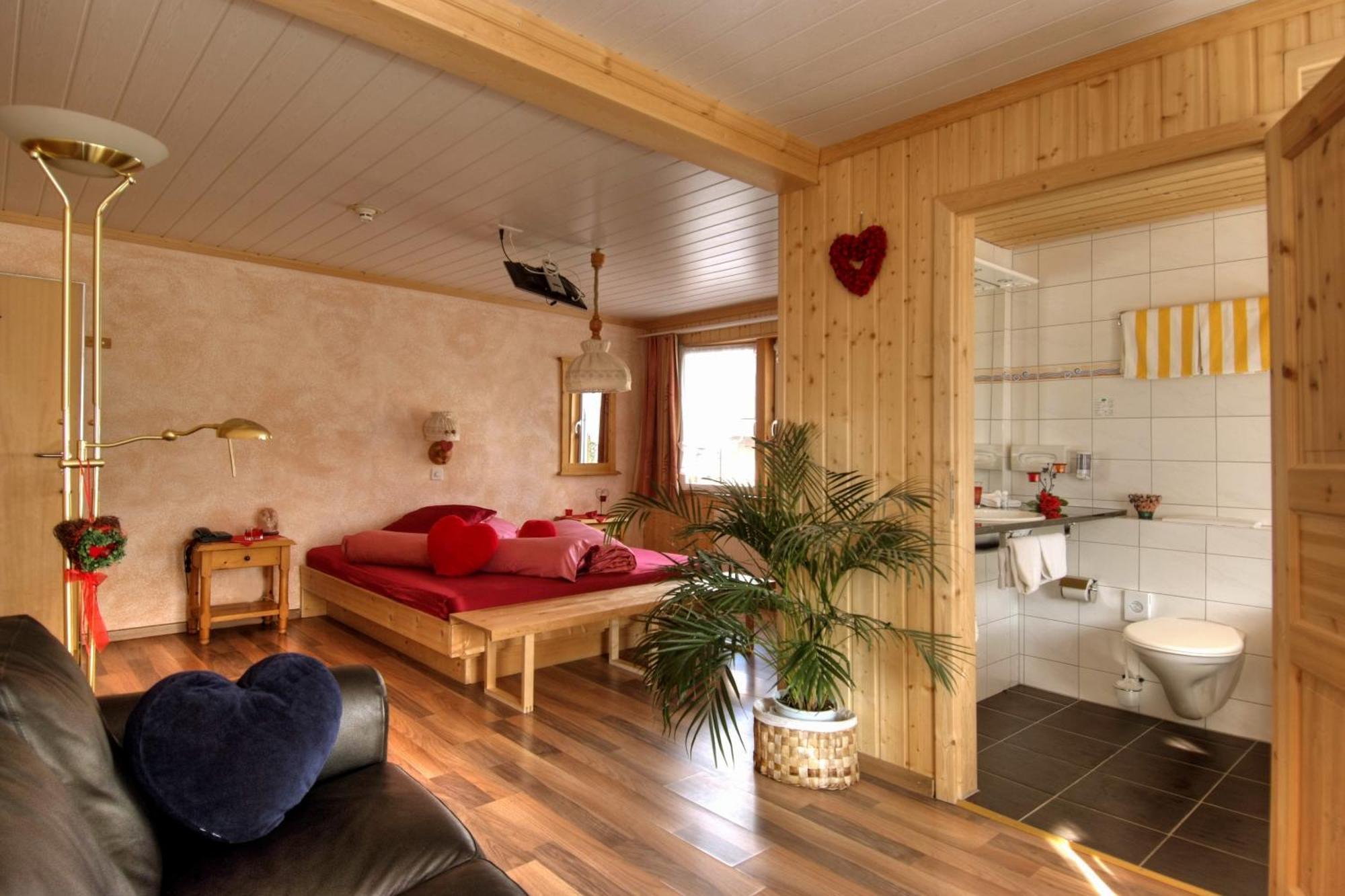 Comfort Double Room rolling-out Whirlpool