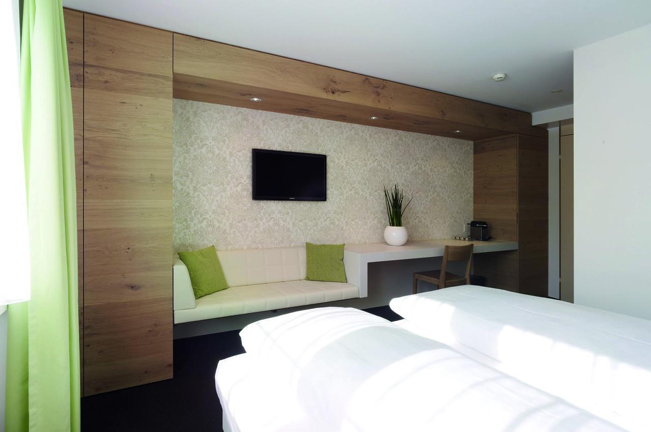 Double Room,647873391:JPEG