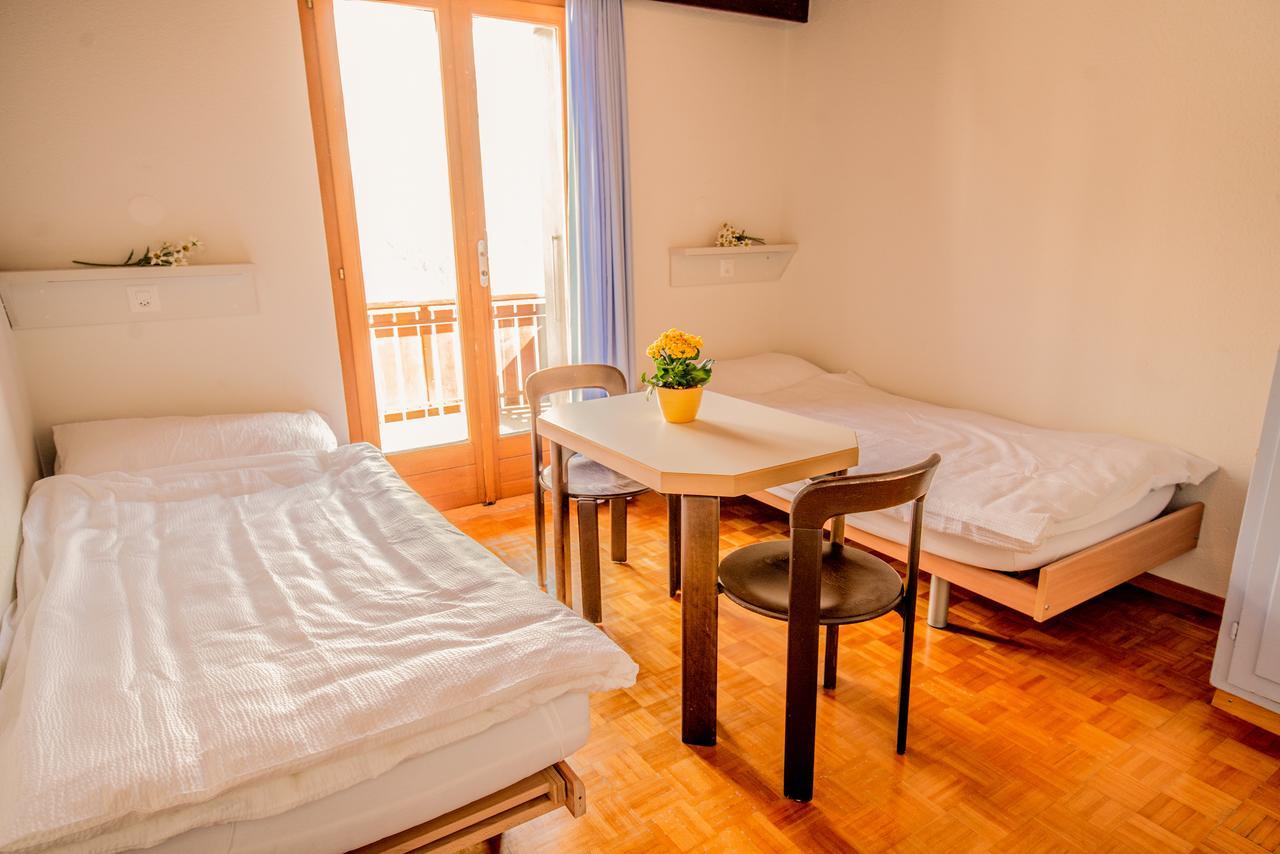 Zweibettzimmer mit Gemeinschaftsbad