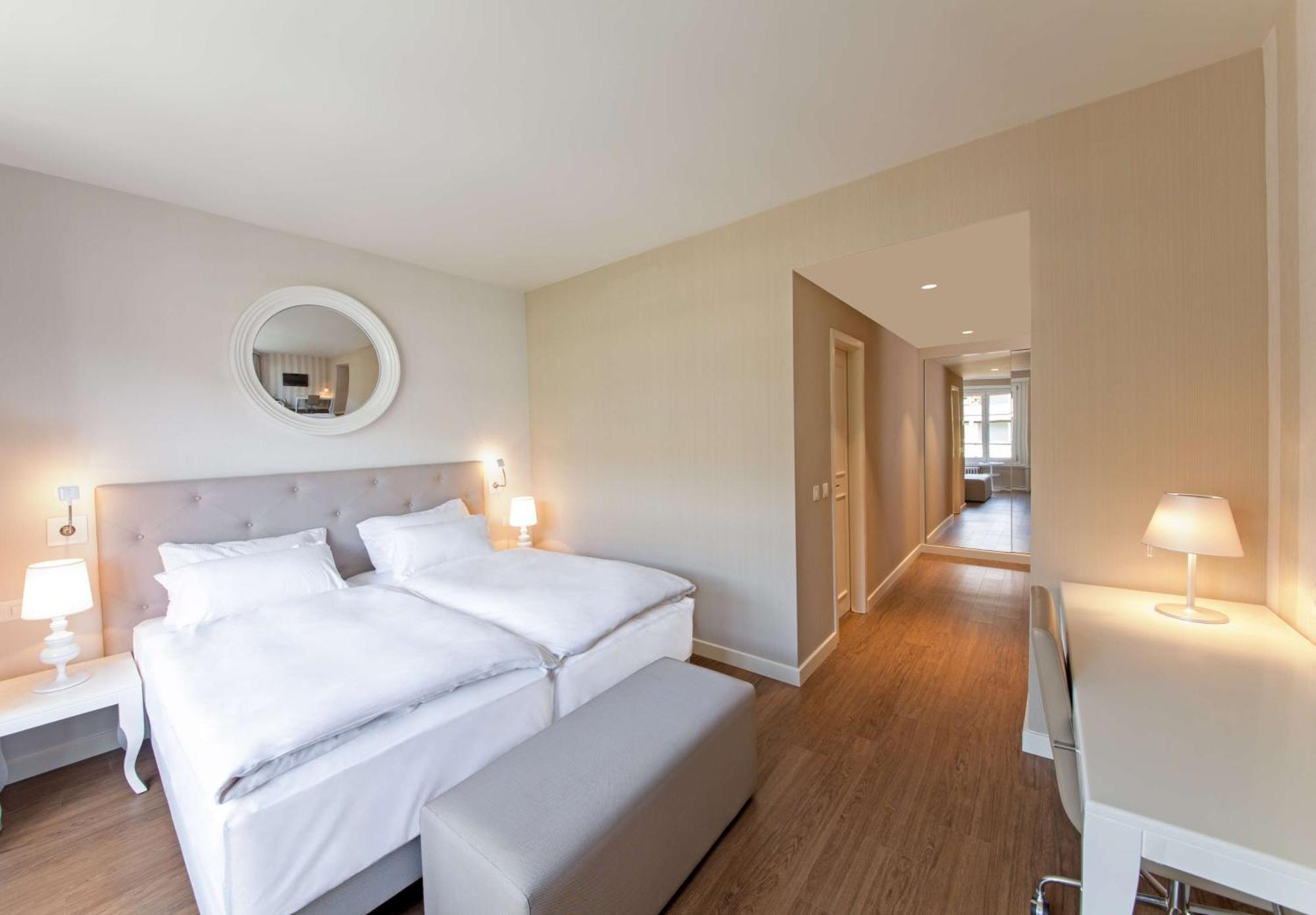Quarto com Cama de Casal ou 2 de Solteiro