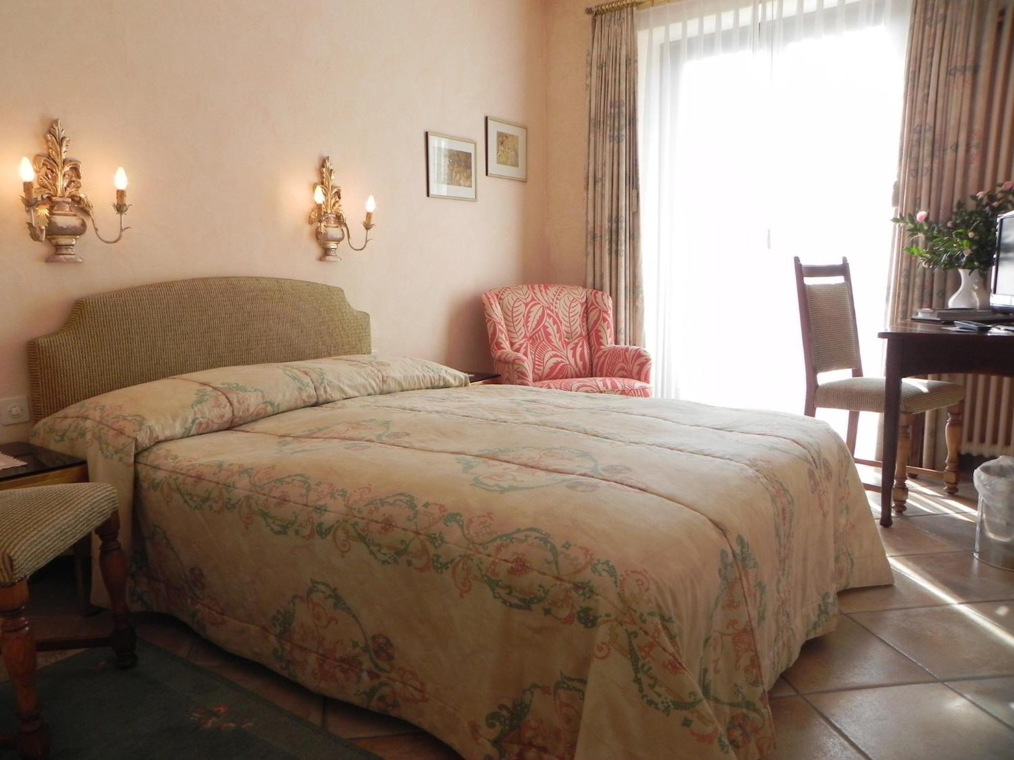 Small Double Room with Small Double Bed