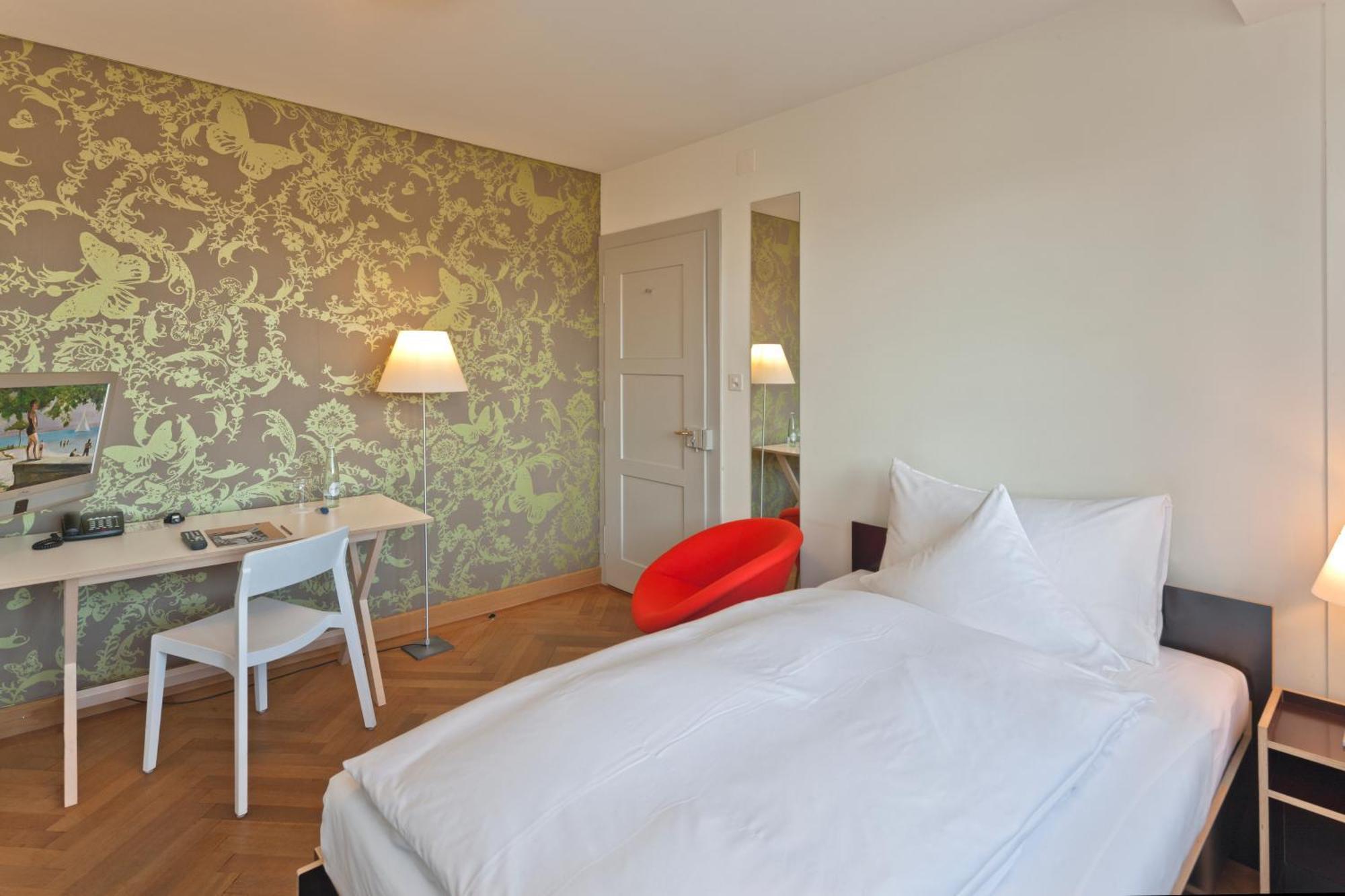 Classic Single Room,708612631:JPEG