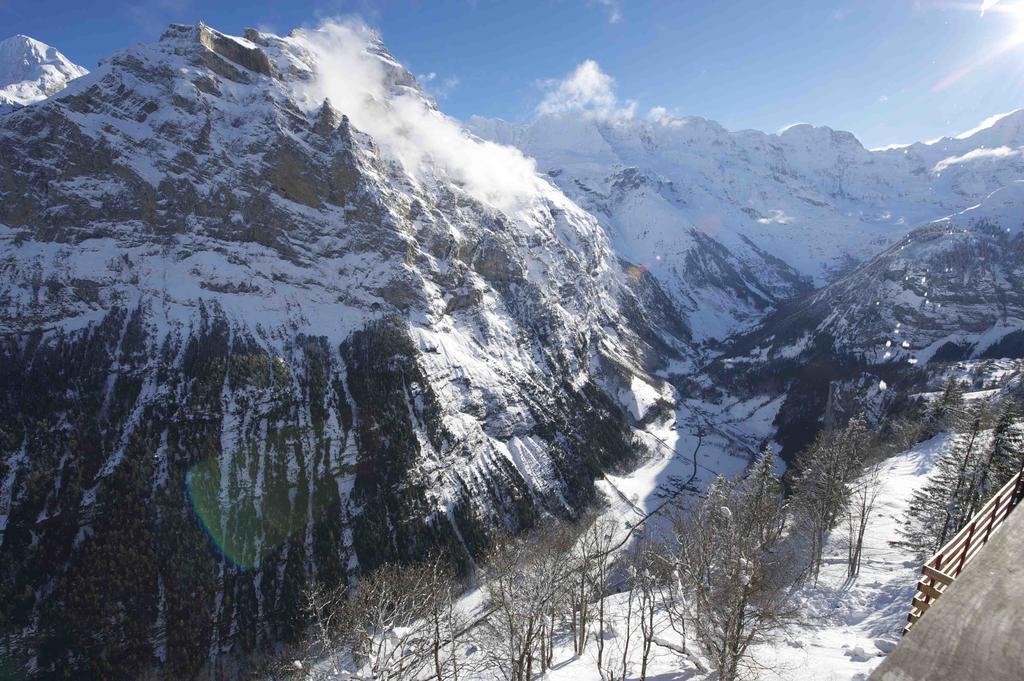 Double Room with Balcony and Mountain View