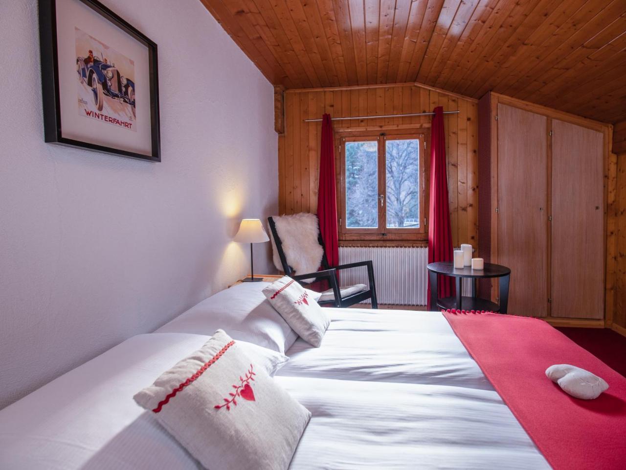 Chambre Lits Jumeaux avec Salle de Bains Commune